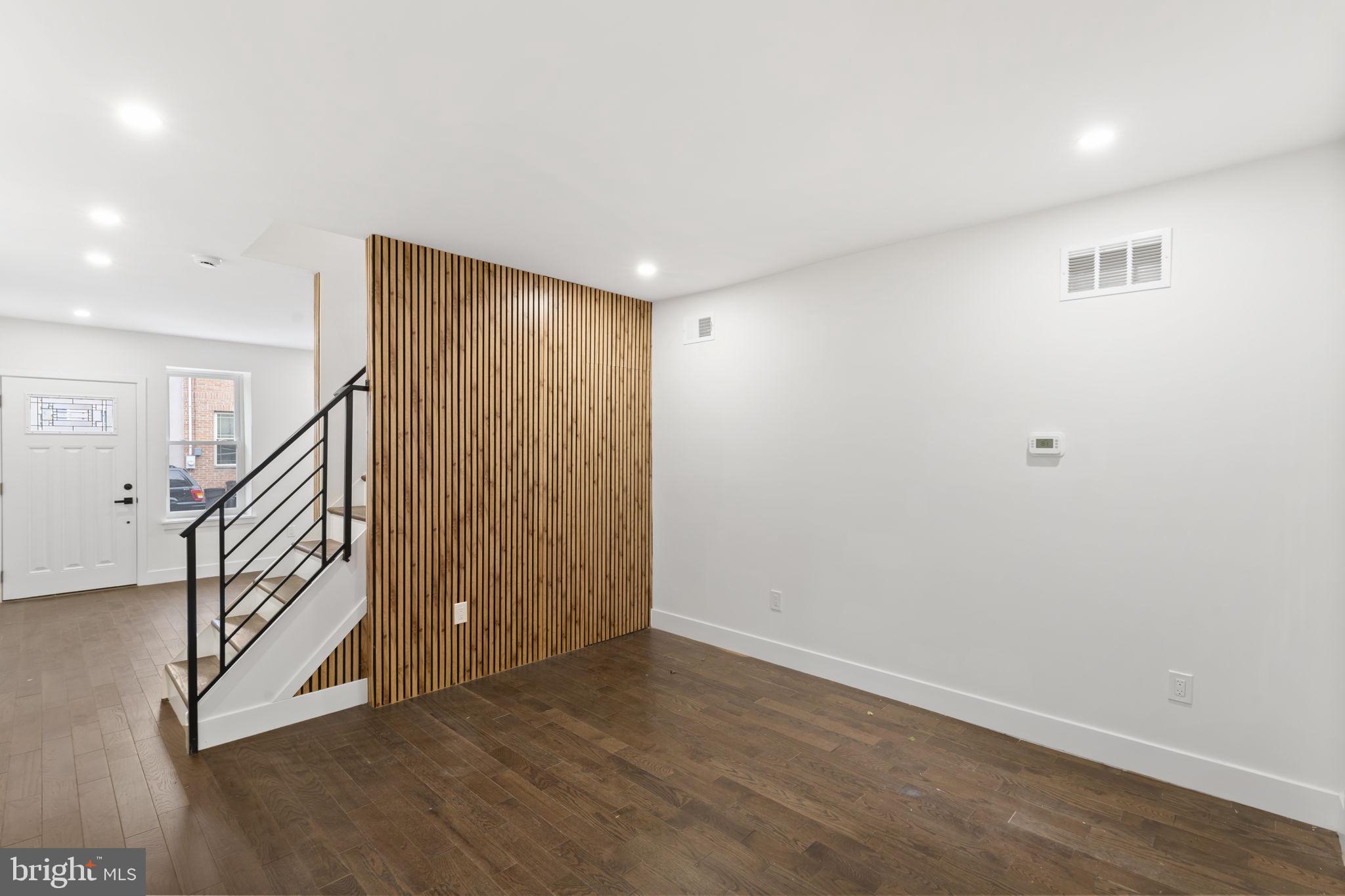 OLDE KENSINGTON - Residential