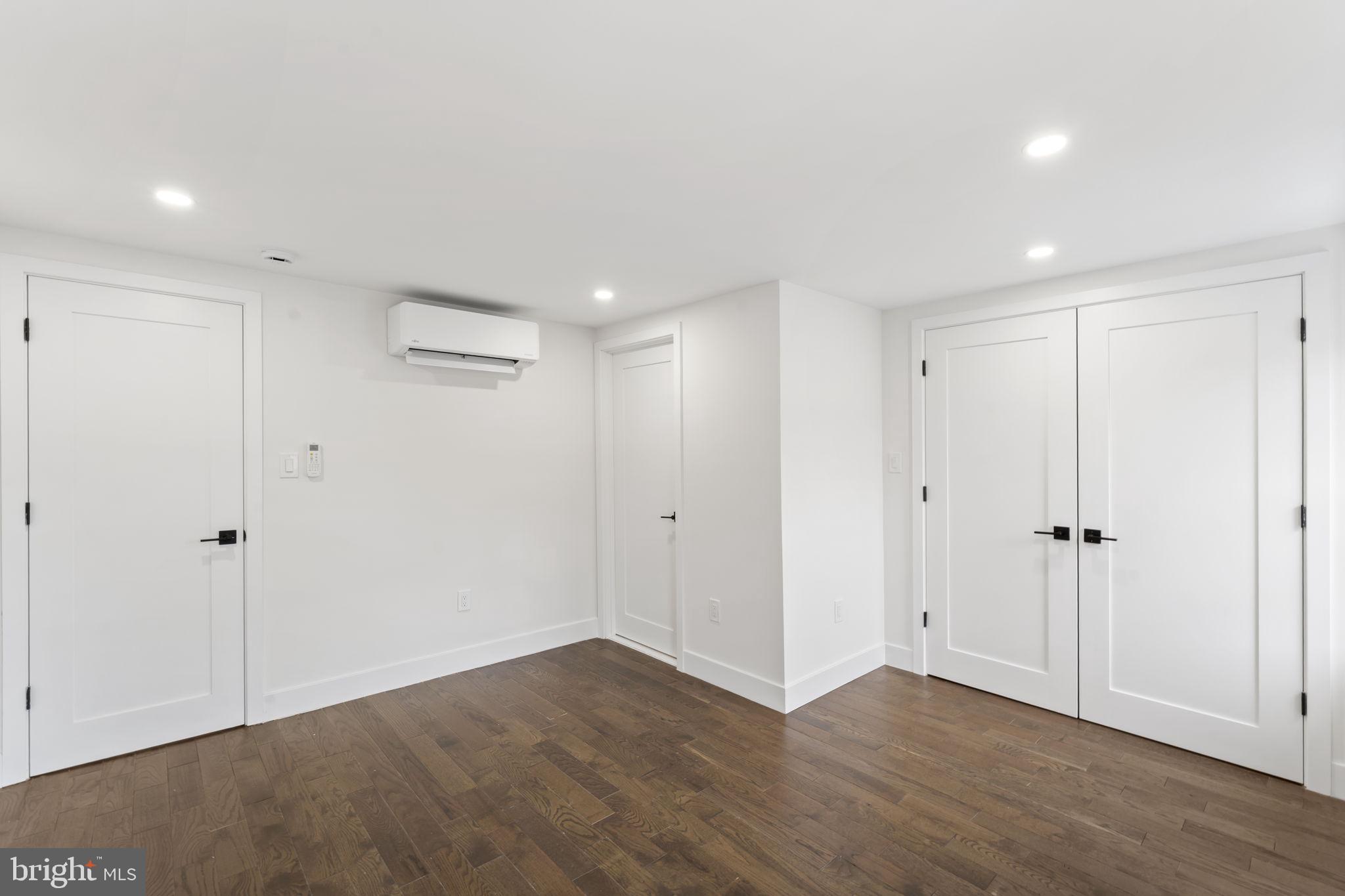 OLDE KENSINGTON - Residential