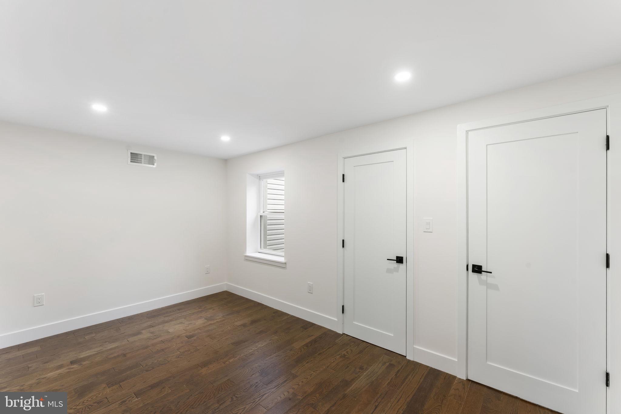 OLDE KENSINGTON - Residential