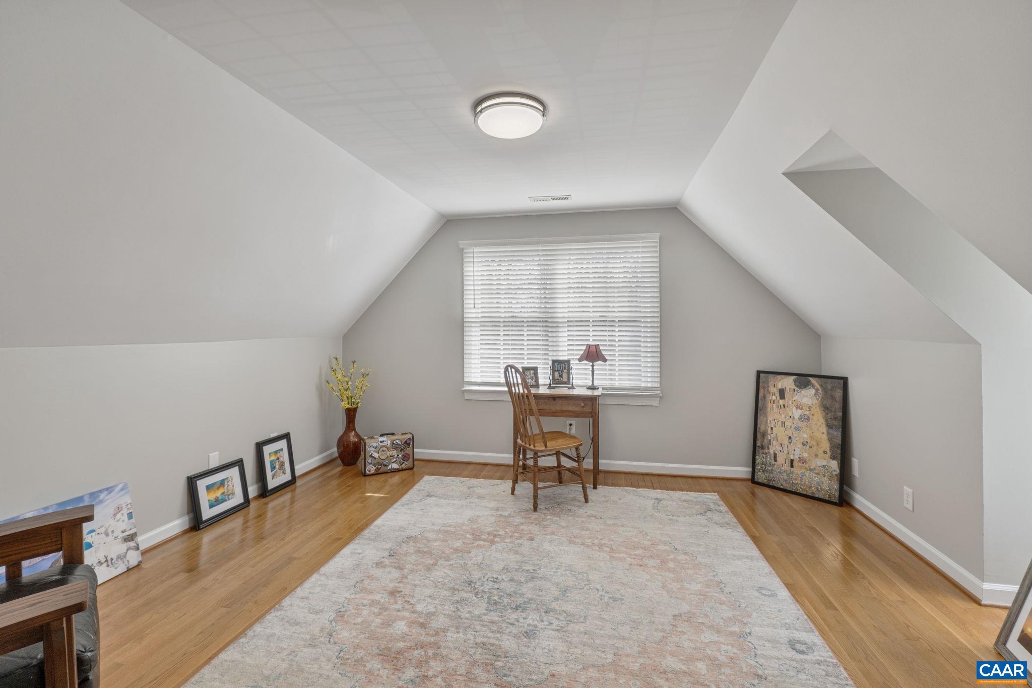 PELHAM VILLAGE - Residential