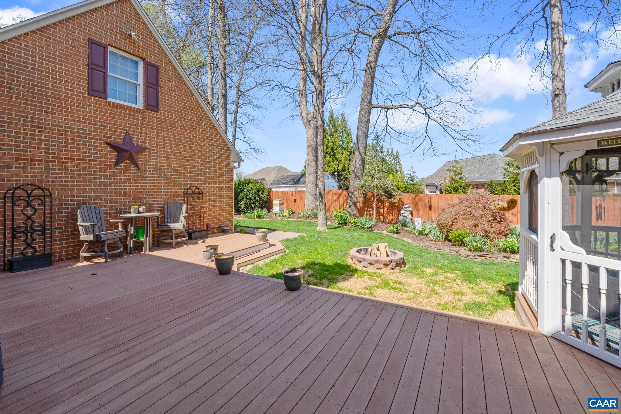 PELHAM VILLAGE - Residential