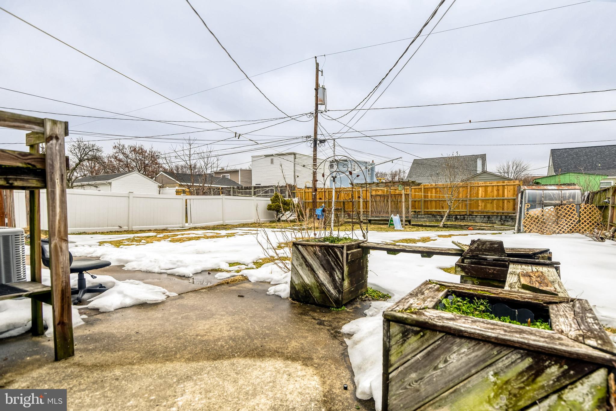 HOLABIRD PARK - Residential