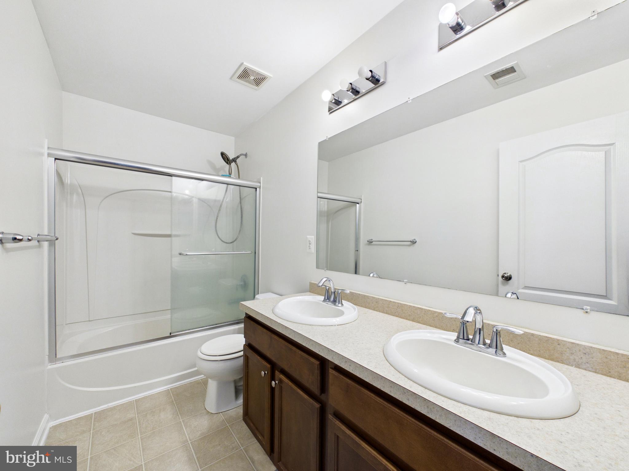 PLANTATION LAKES - Residential