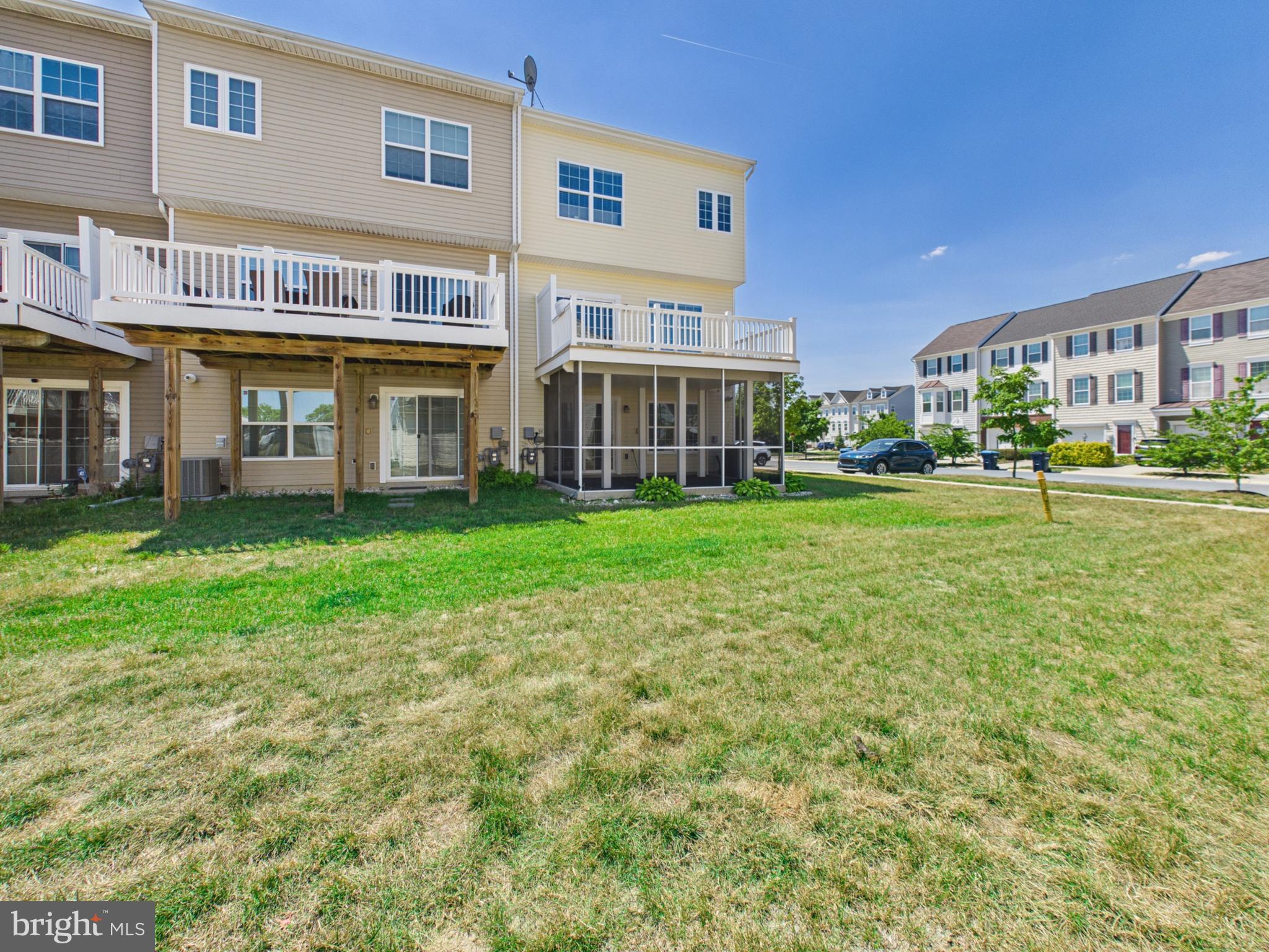 PLANTATION LAKES - Residential