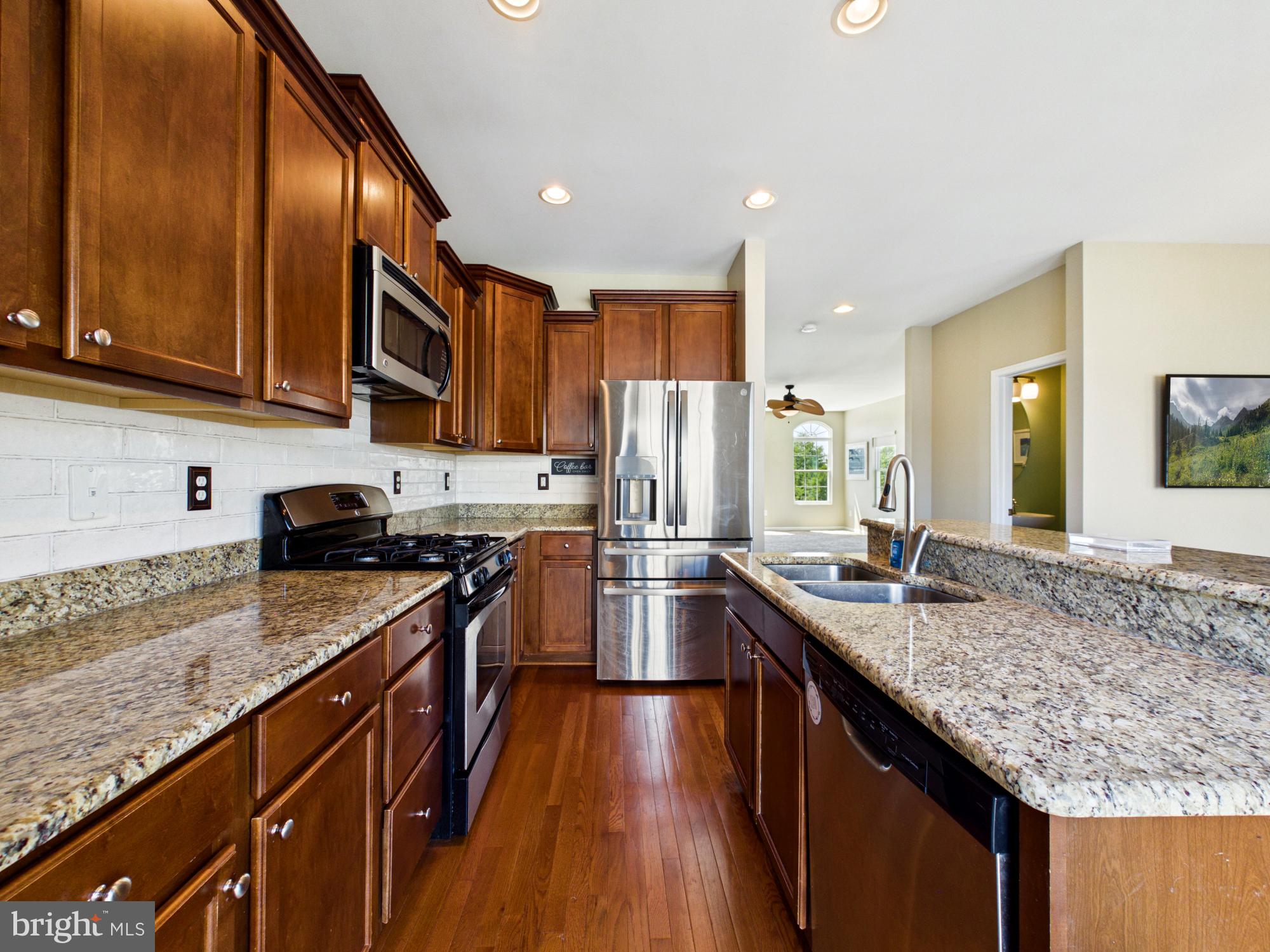 PLANTATION LAKES - Residential