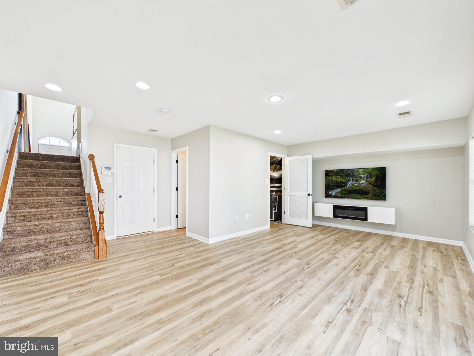 PLANTATION LAKES - Residential