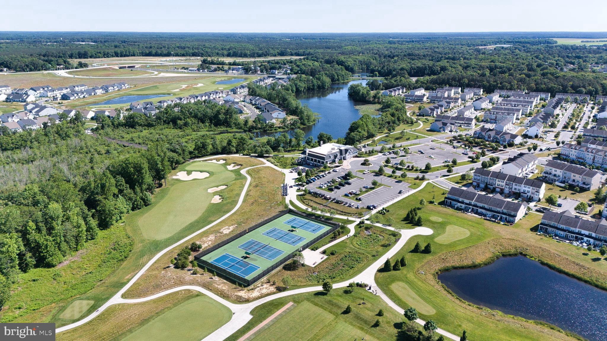 PLANTATION LAKES - Residential