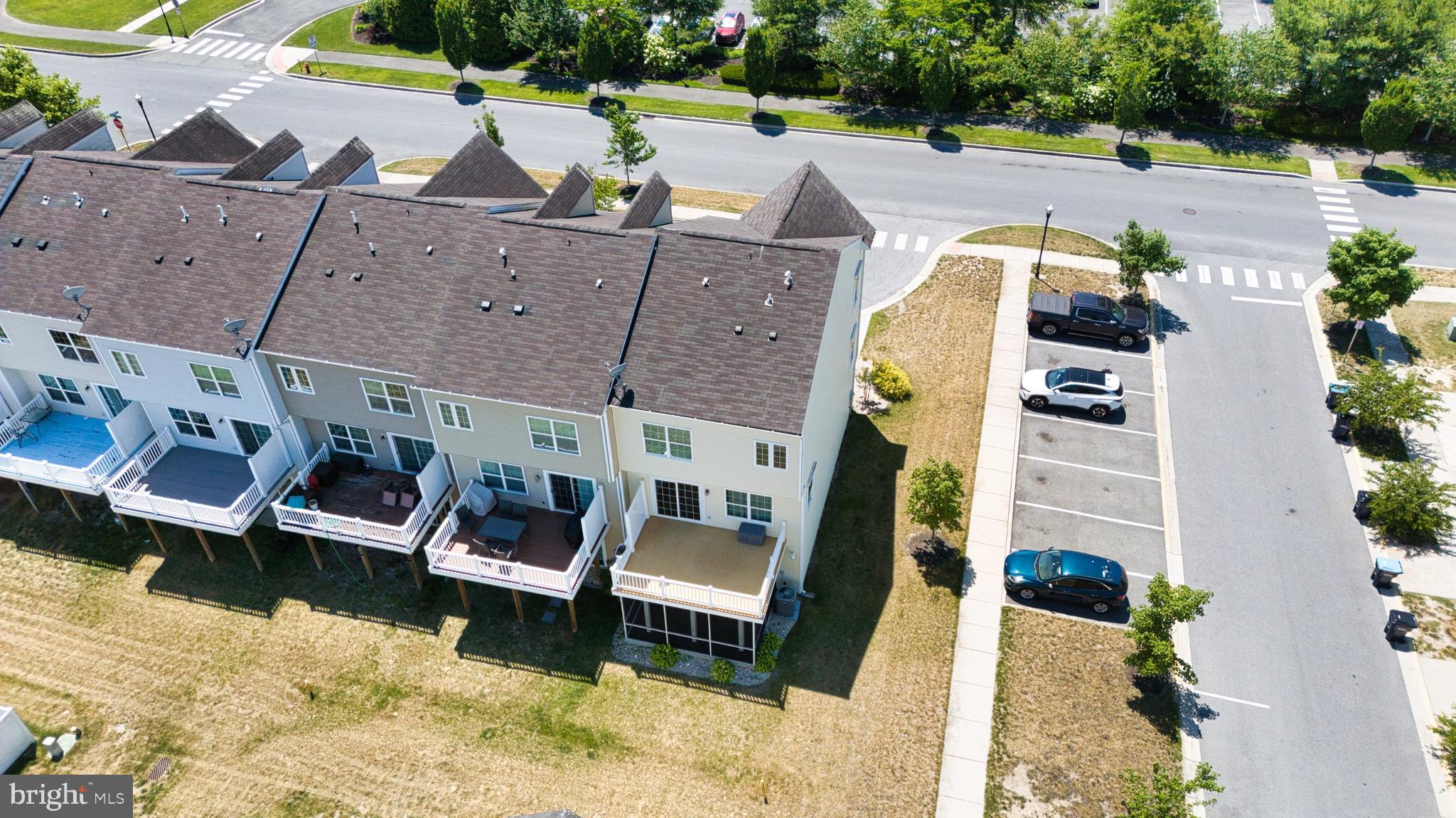 PLANTATION LAKES - Residential