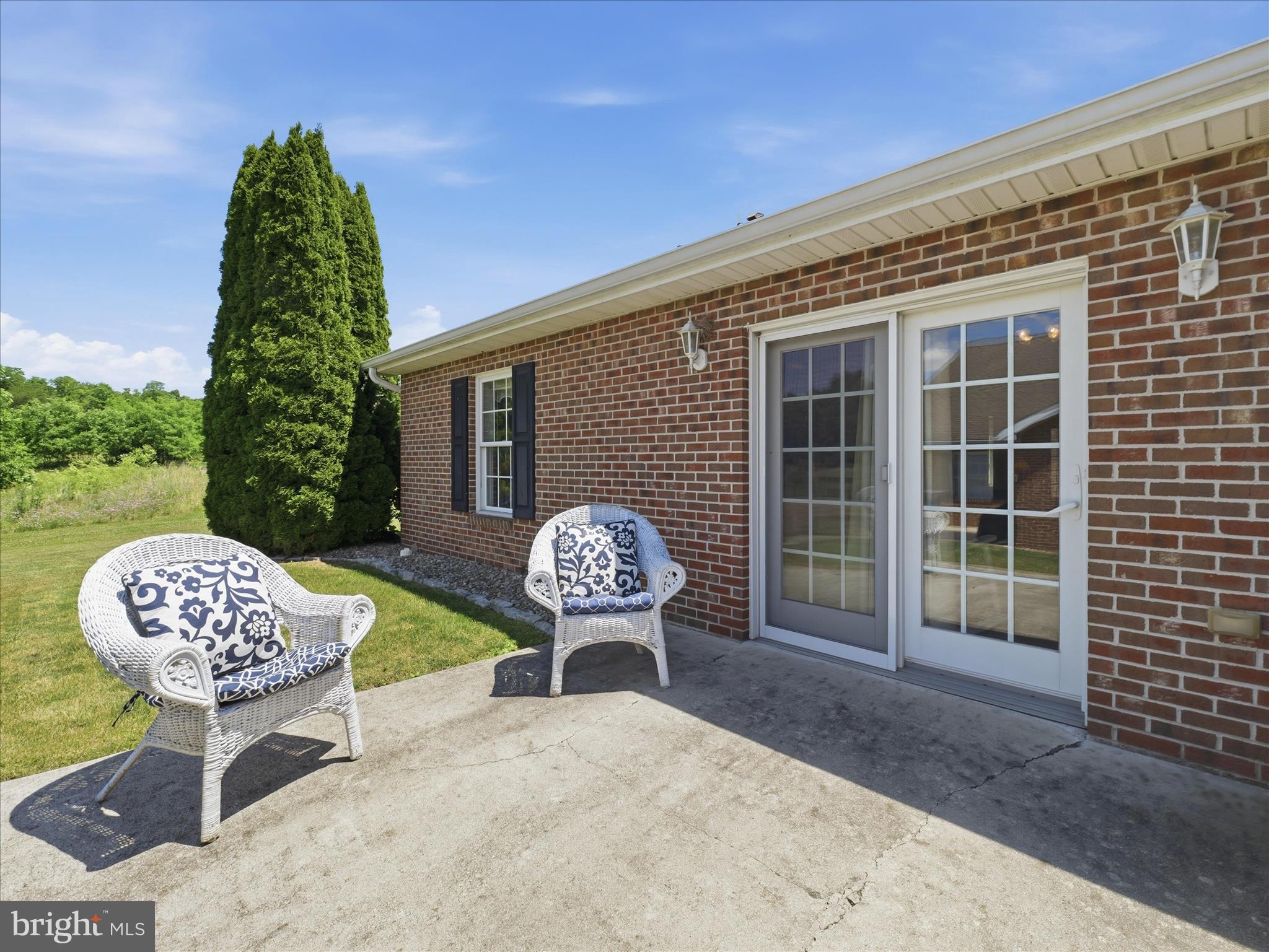 MOSS SPRING VILLAS - Residential