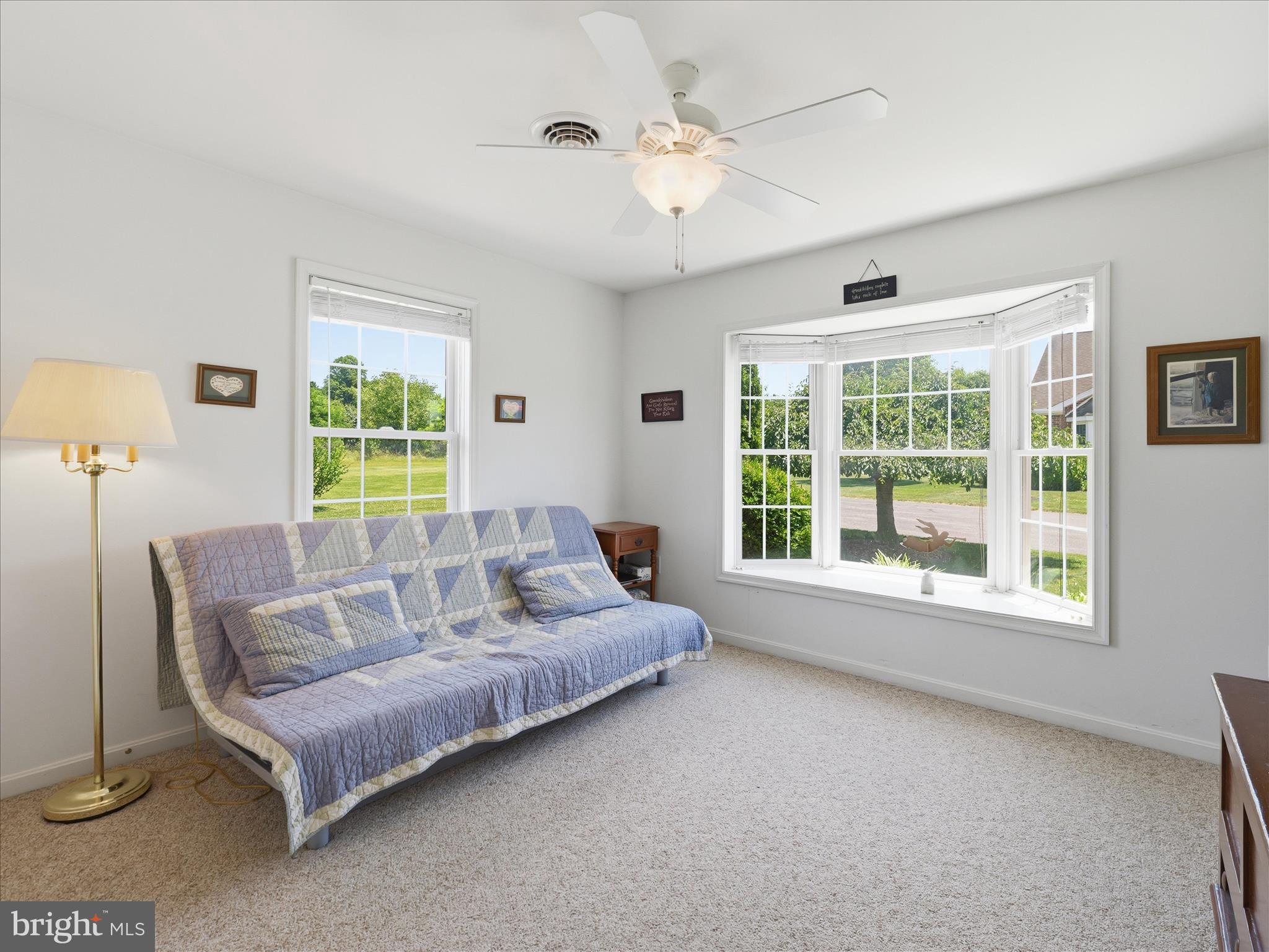 MOSS SPRING VILLAS - Residential