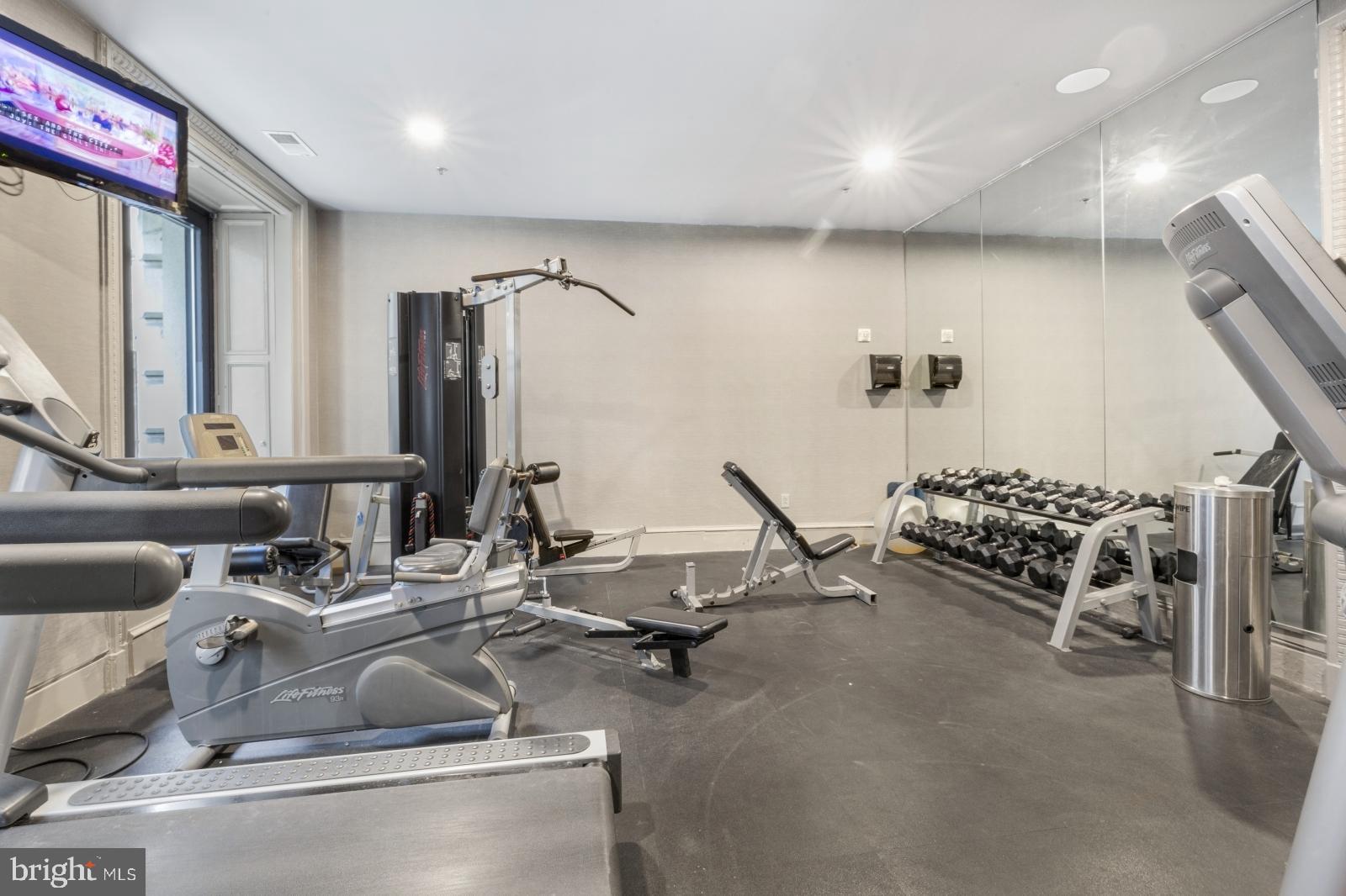 CENTER CITY - Residential Lease