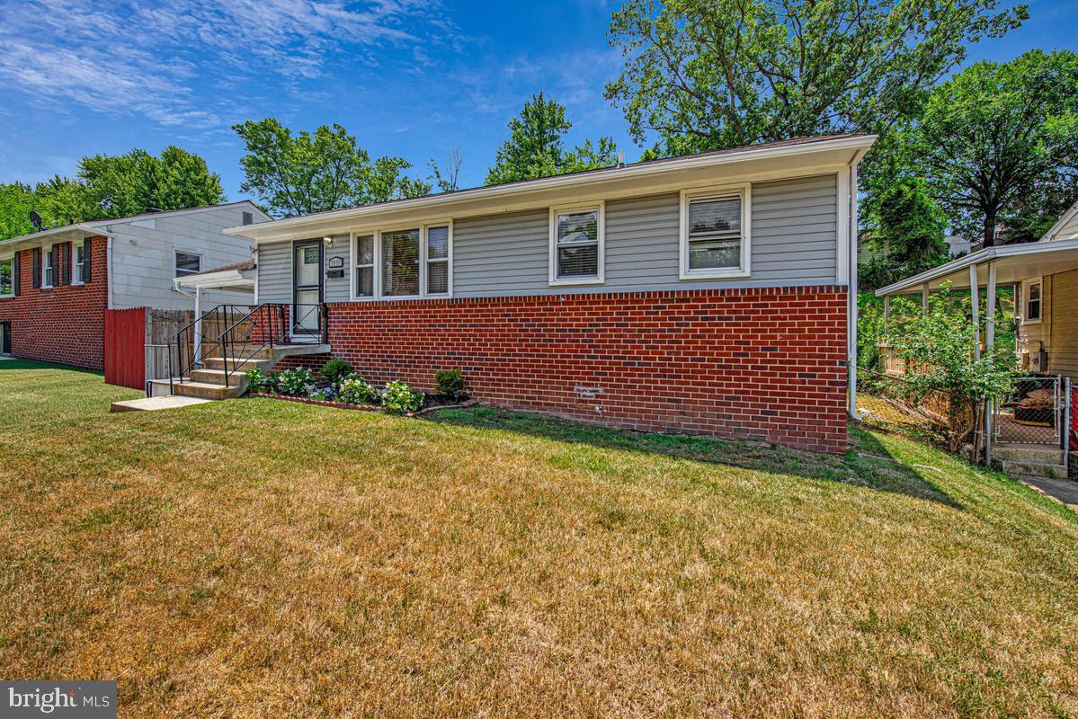 LANHAM WOODS - Residential