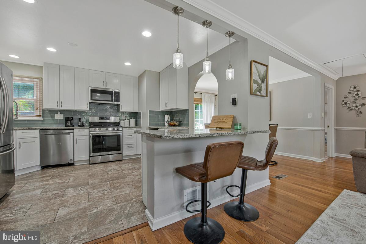 LANHAM WOODS - Residential
