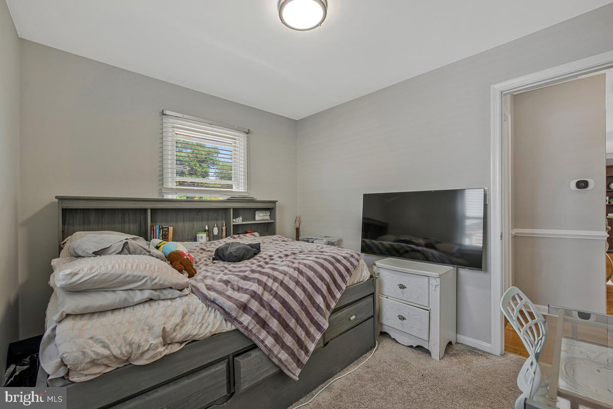 LANHAM WOODS - Residential