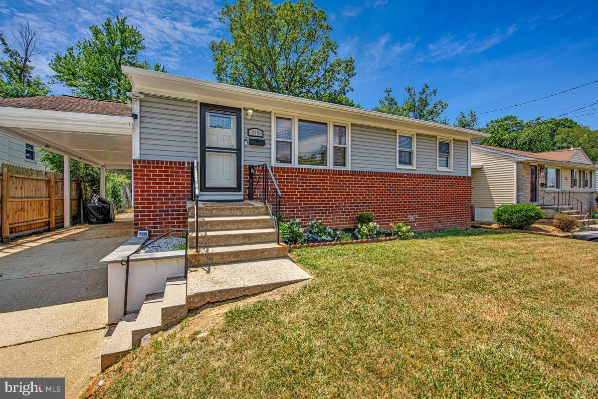 LANHAM WOODS - Residential