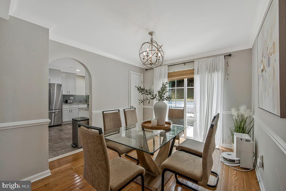 LANHAM WOODS - Residential