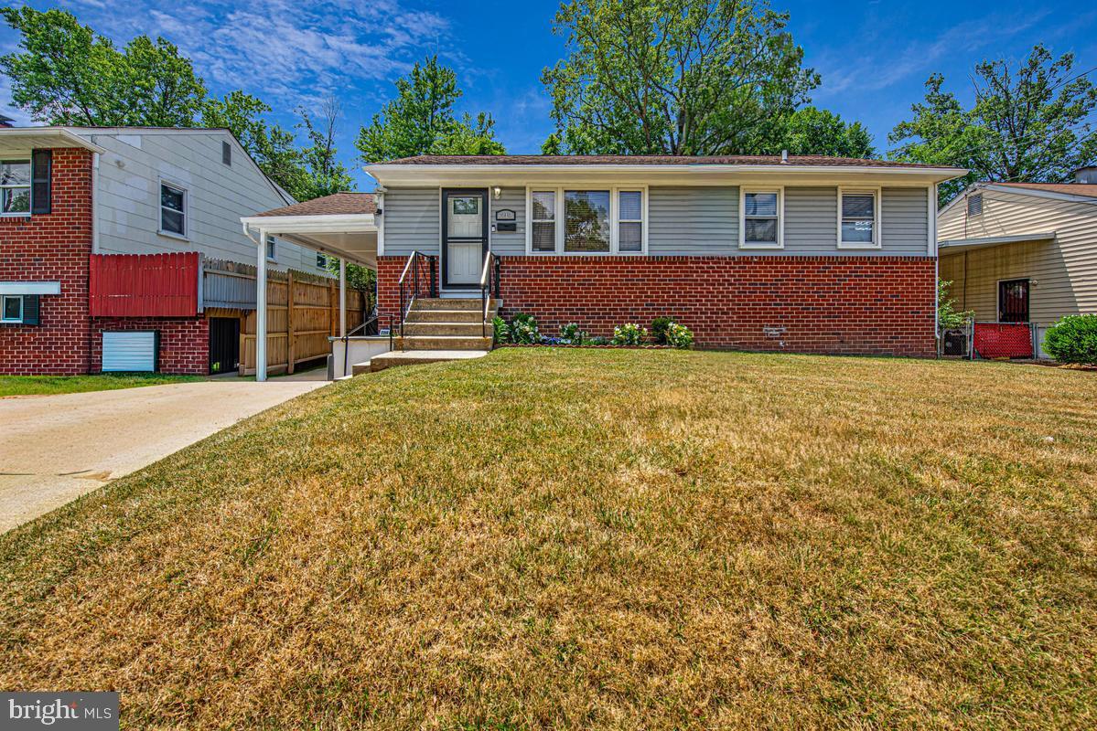 LANHAM WOODS - Residential