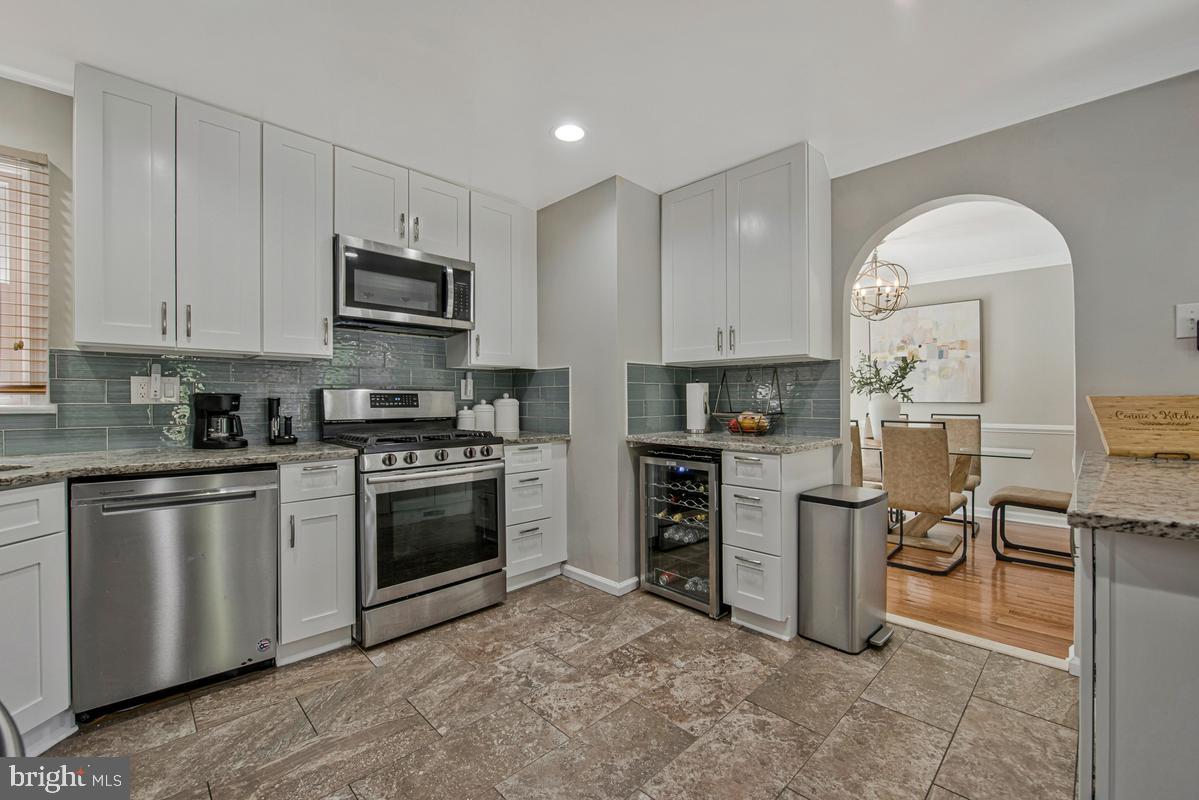 LANHAM WOODS - Residential
