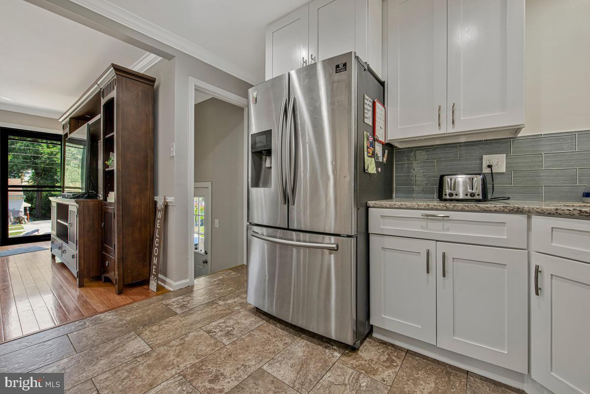 LANHAM WOODS - Residential