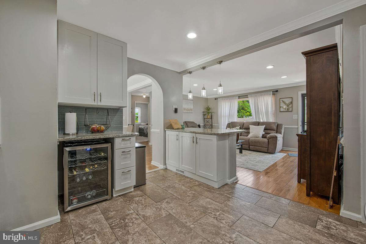 LANHAM WOODS - Residential