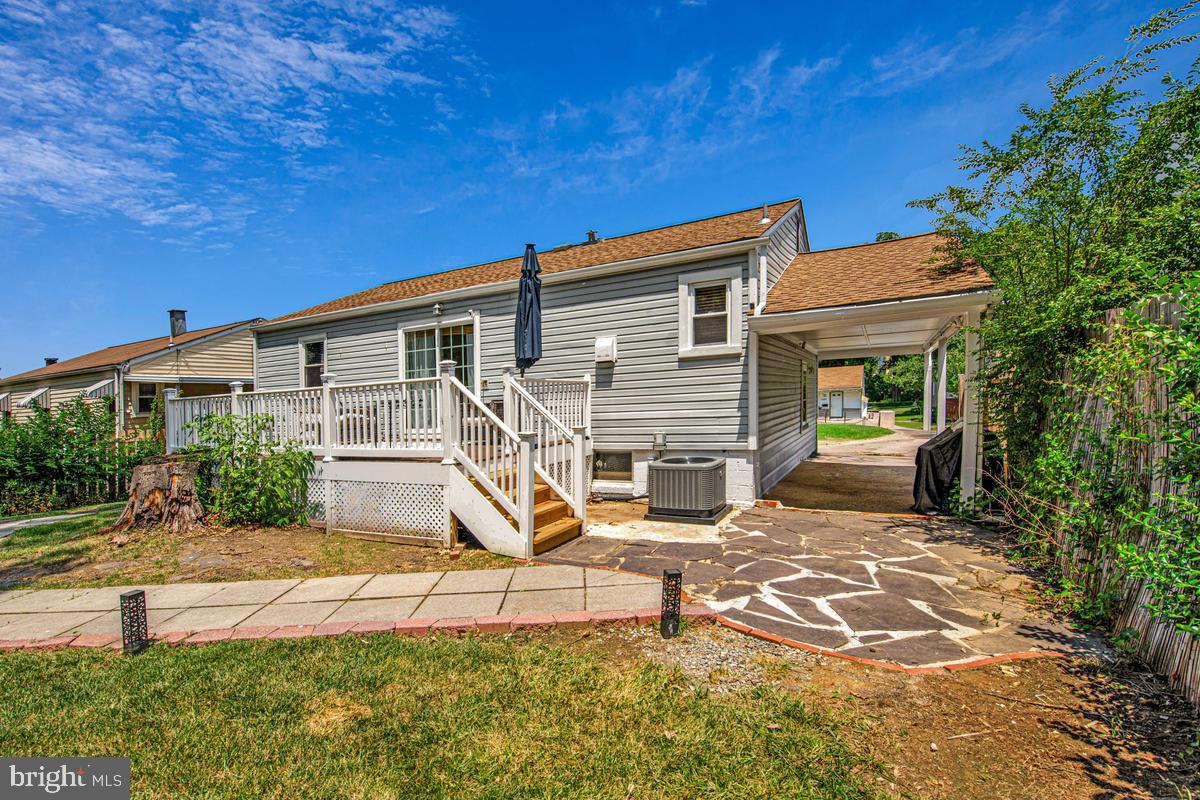 LANHAM WOODS - Residential
