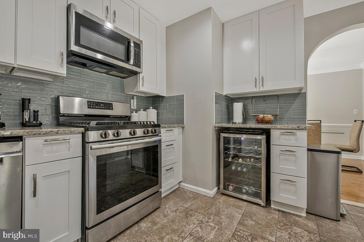LANHAM WOODS - Residential