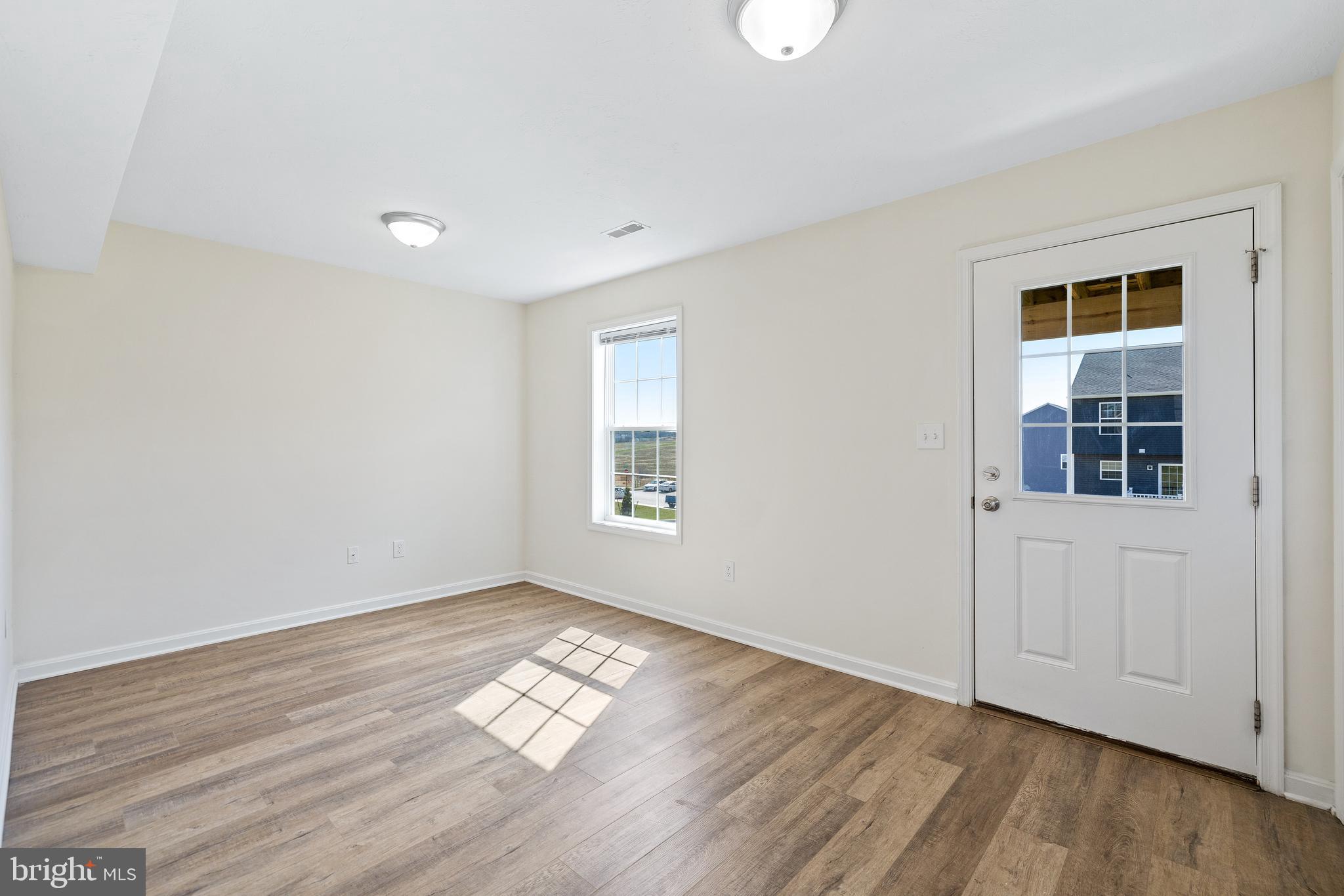 LEXINGTON - Residential Lease