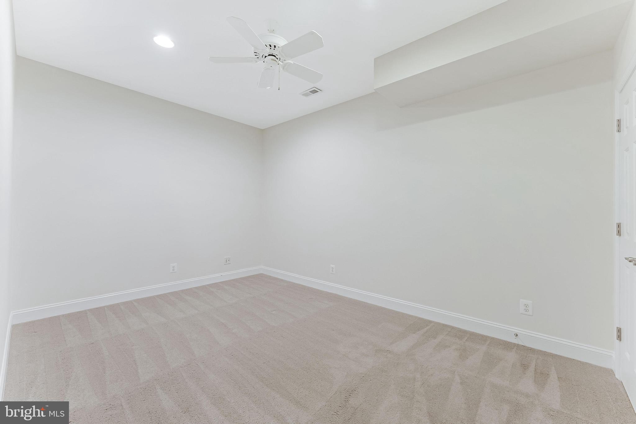 WEST MC LEAN - Residential