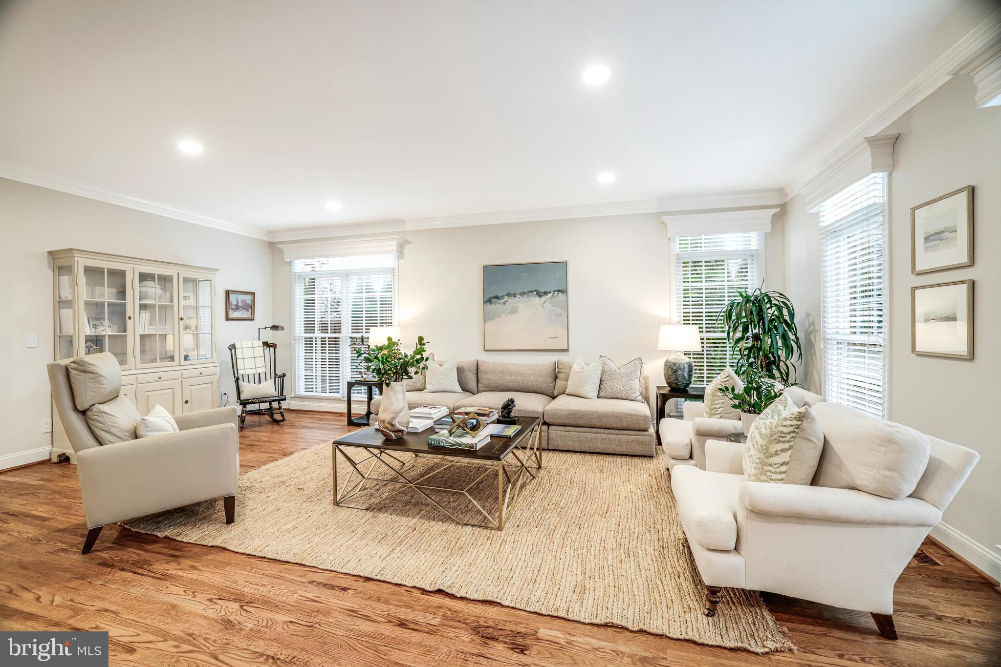 WEST MC LEAN - Residential