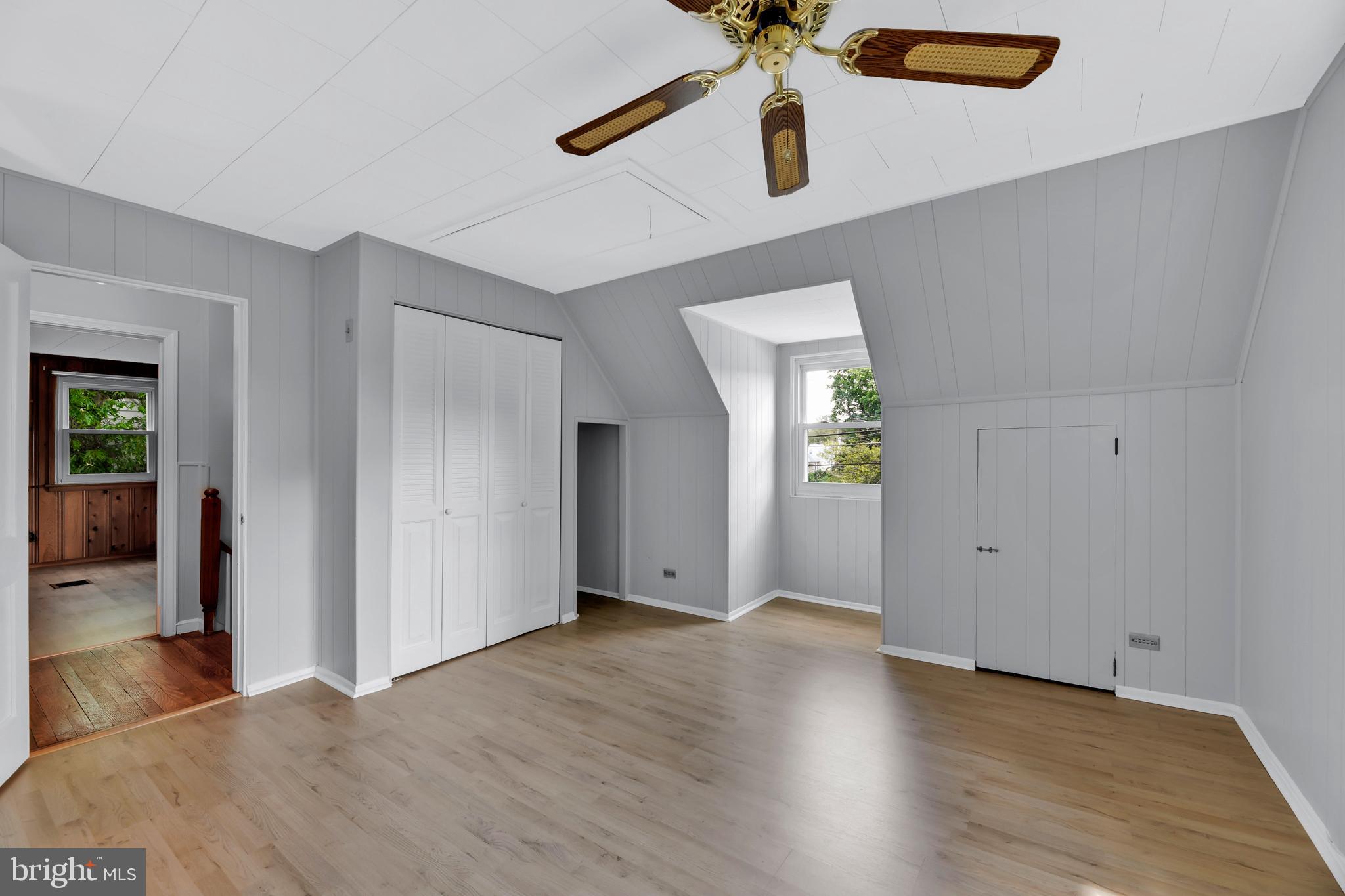 HILLENDALE PARK - Residential