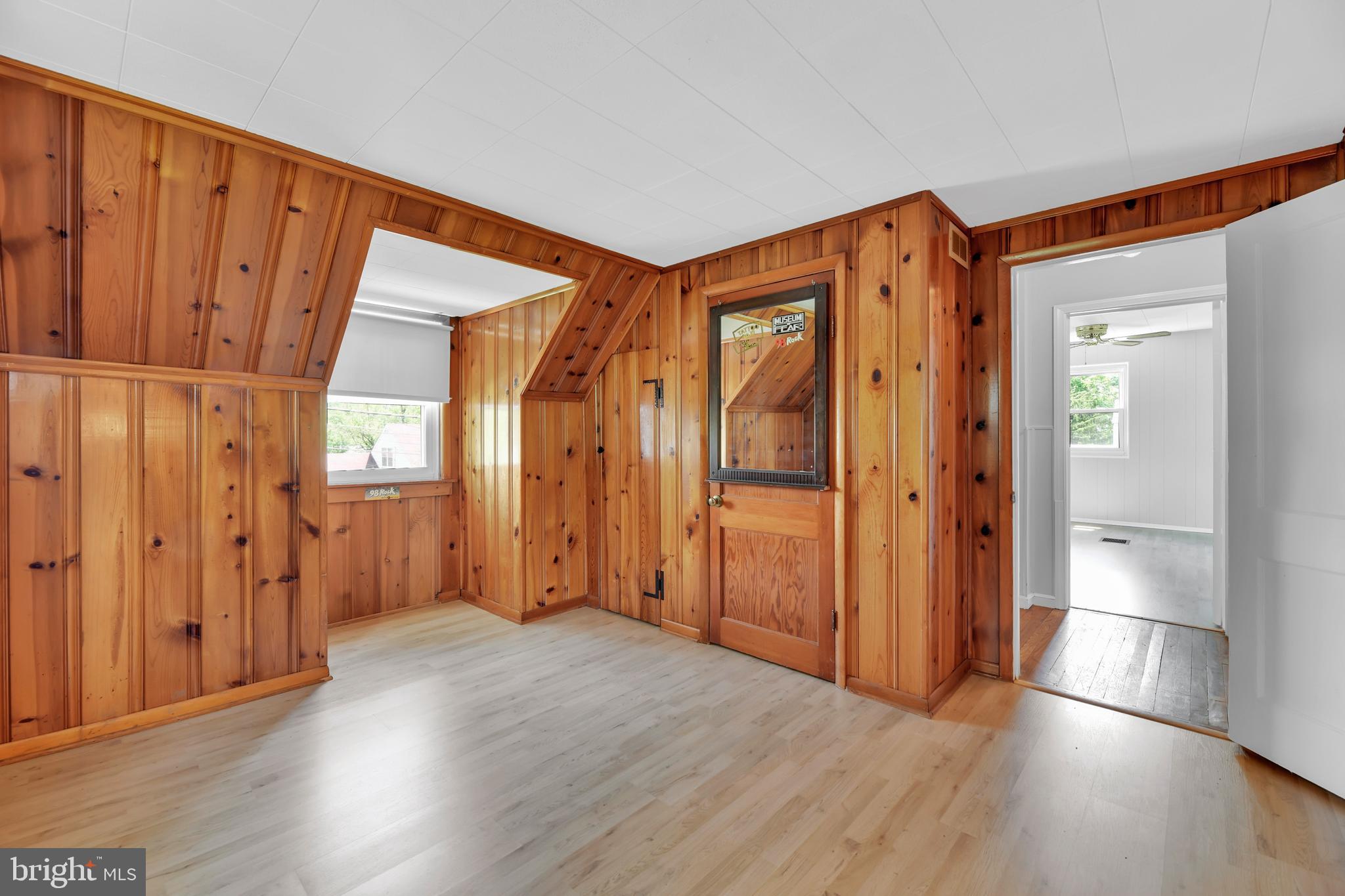 HILLENDALE PARK - Residential