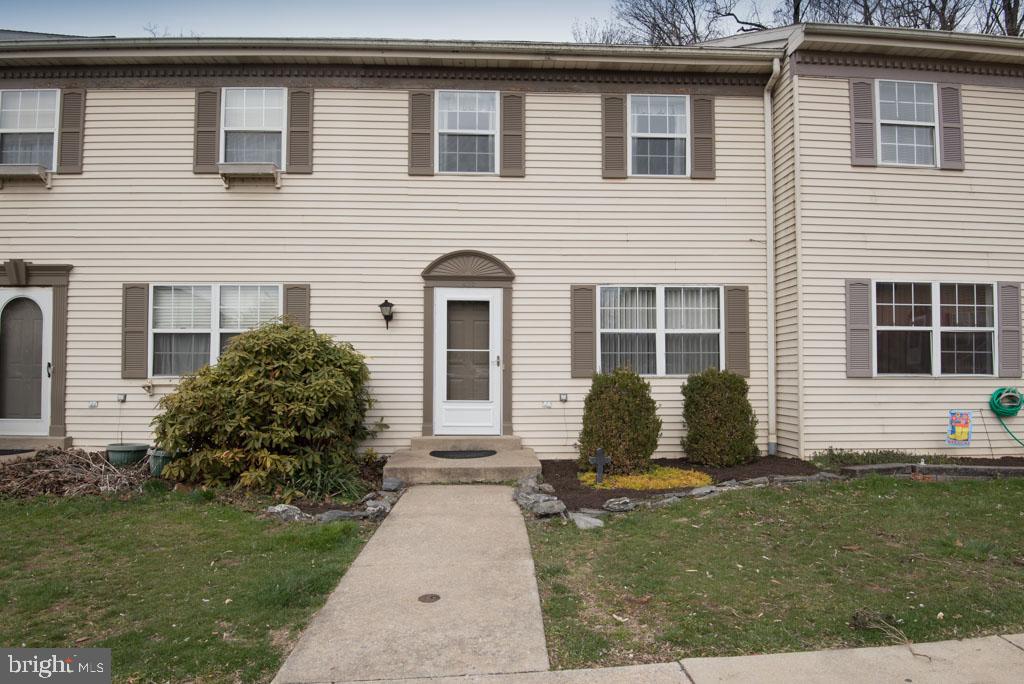 EASTWOOD MEADOWS - Residential