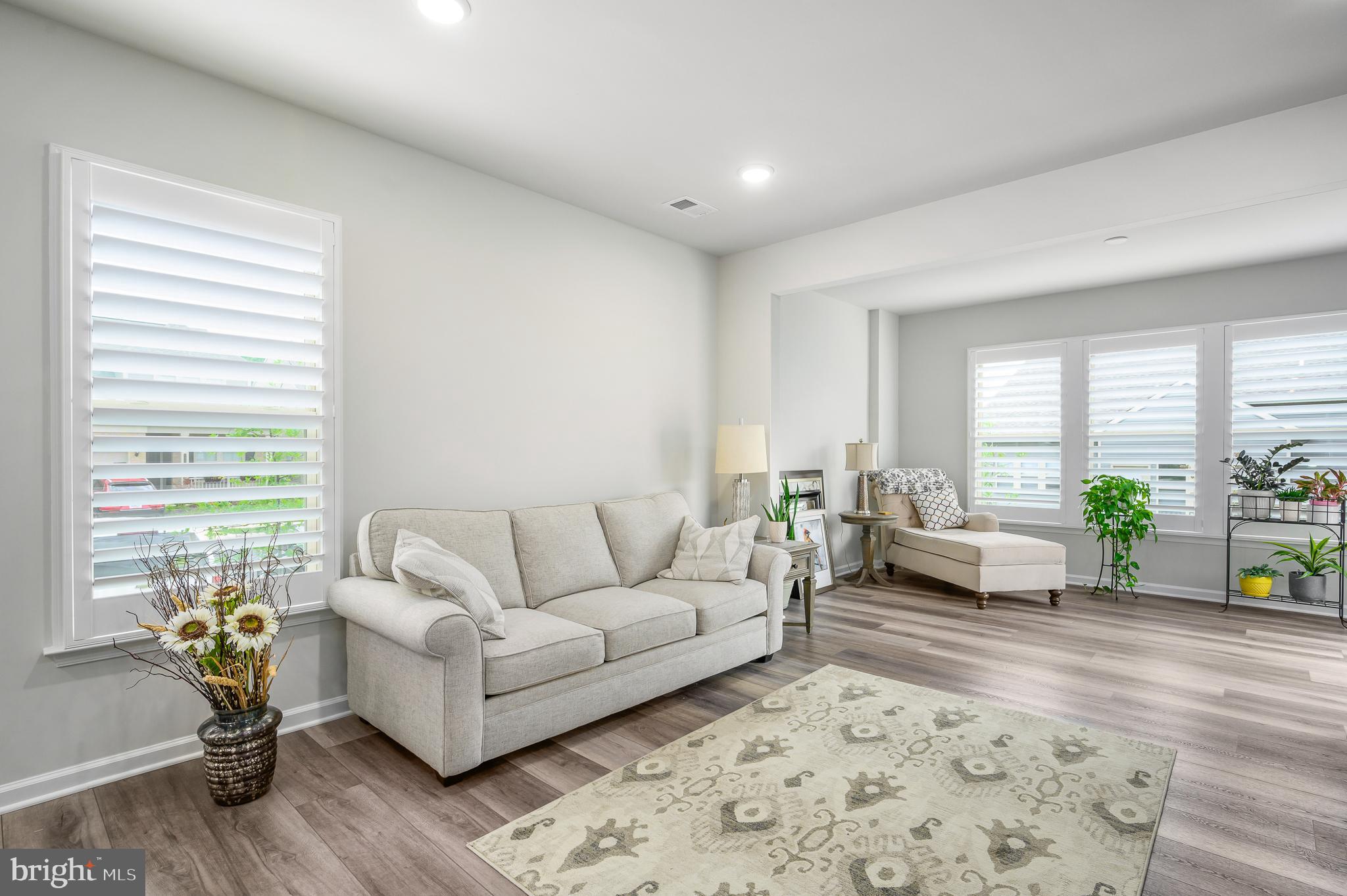 MONTEBELLO - Residential