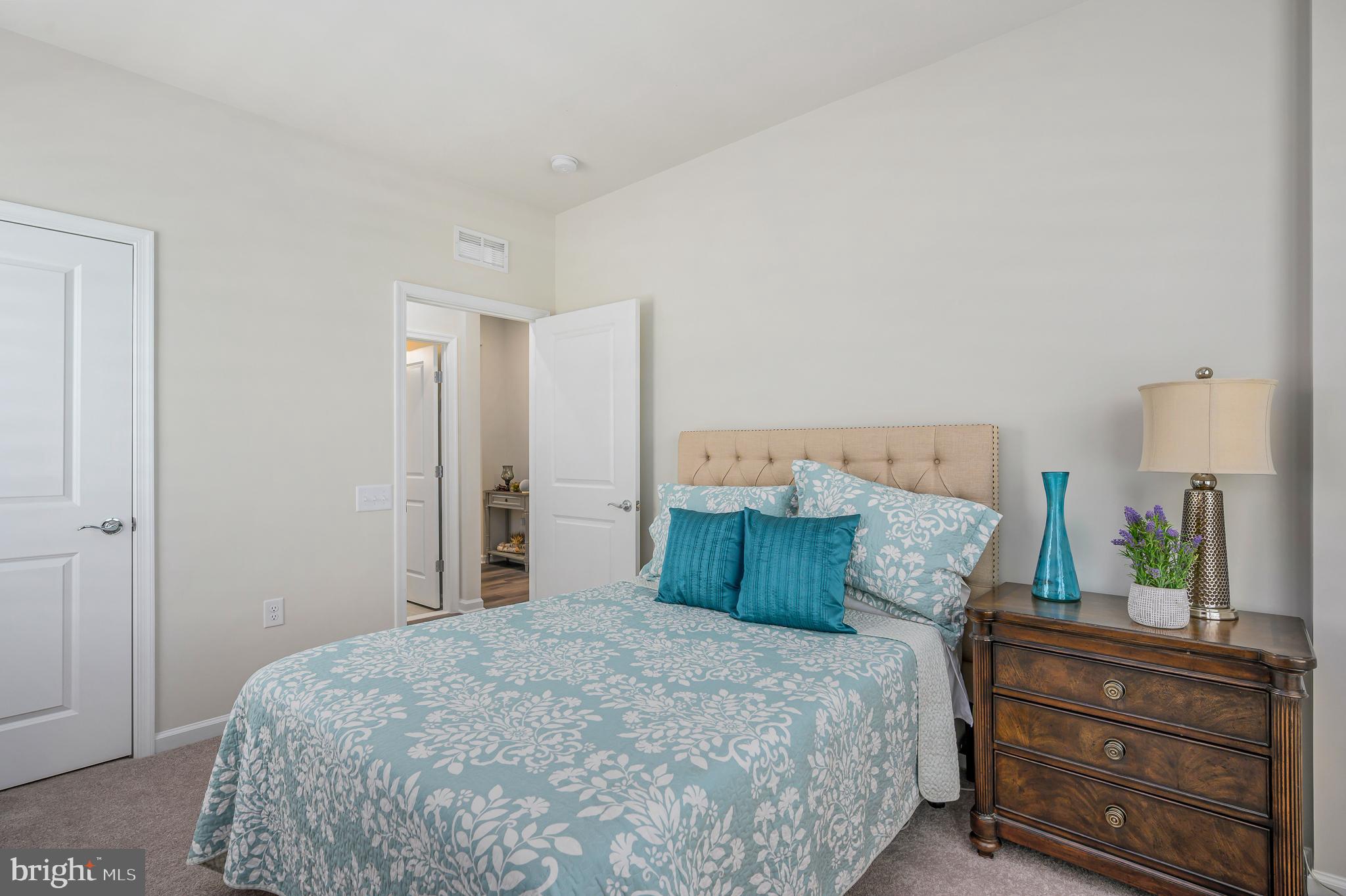 MONTEBELLO - Residential