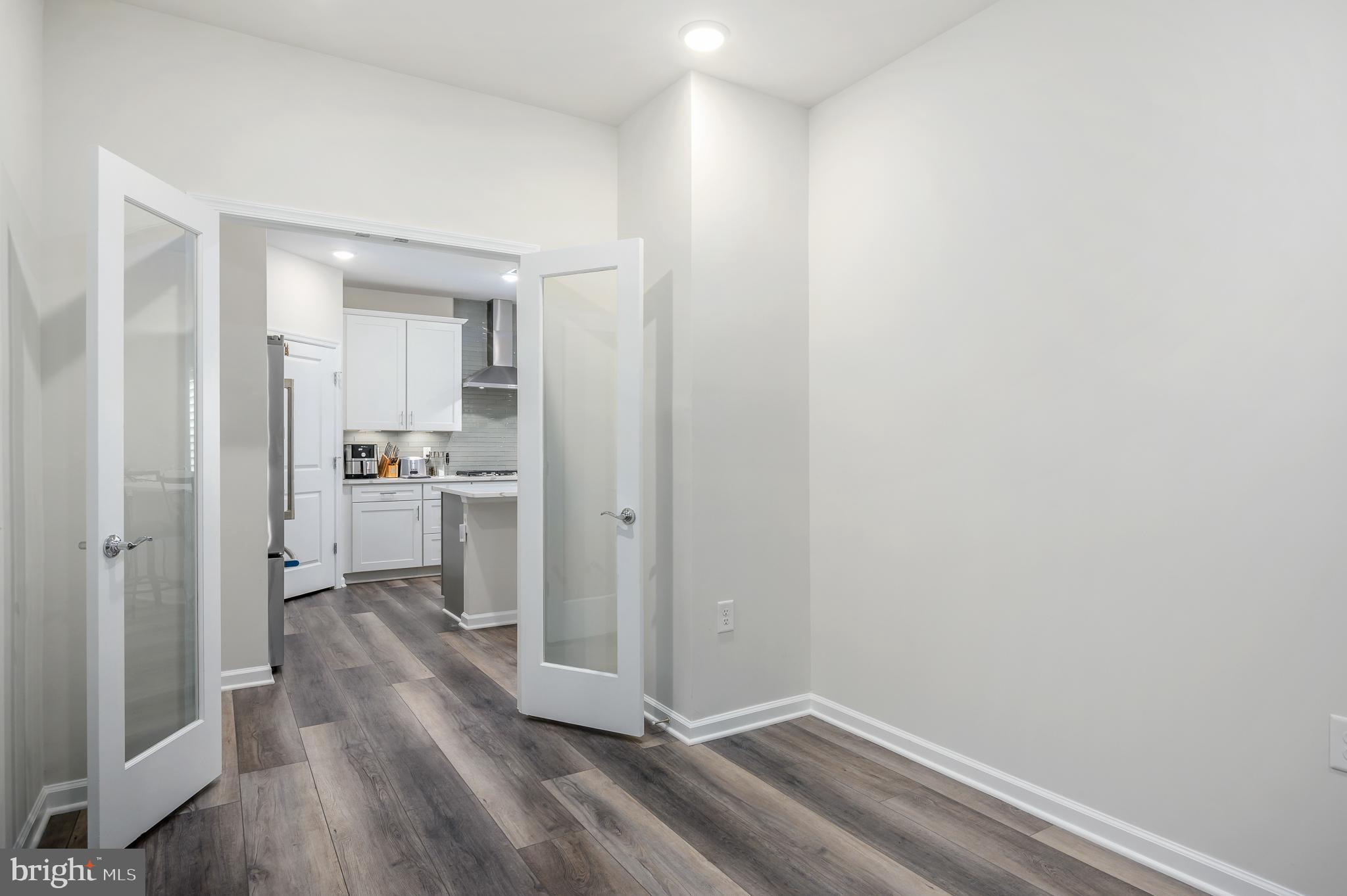 MONTEBELLO - Residential
