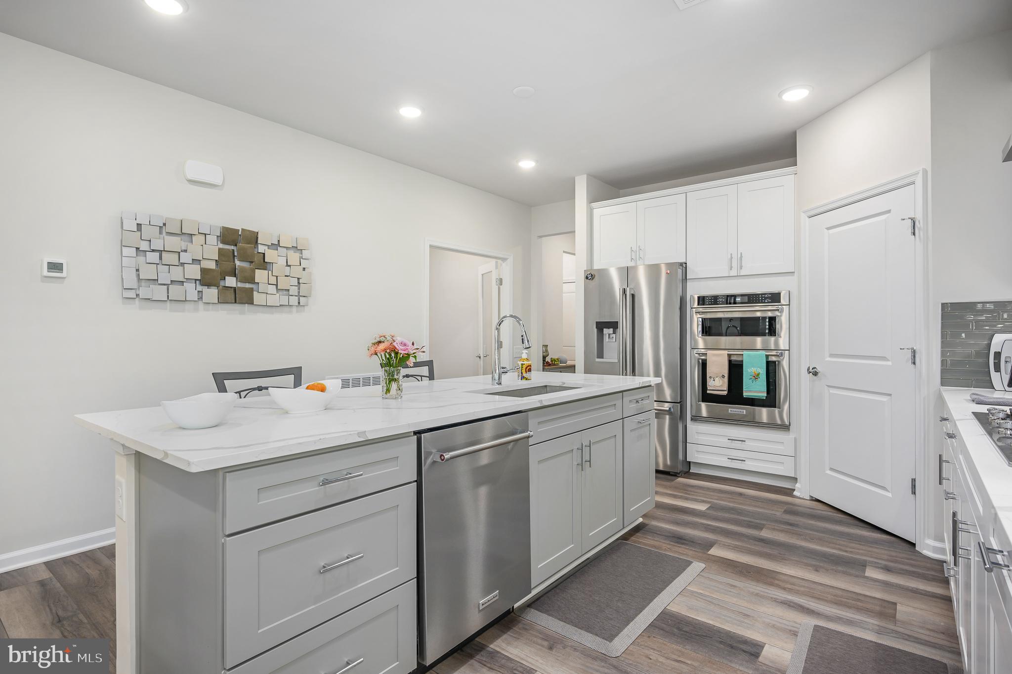 MONTEBELLO - Residential