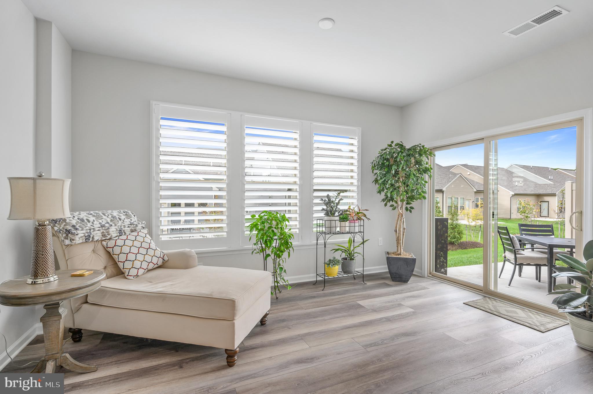 MONTEBELLO - Residential