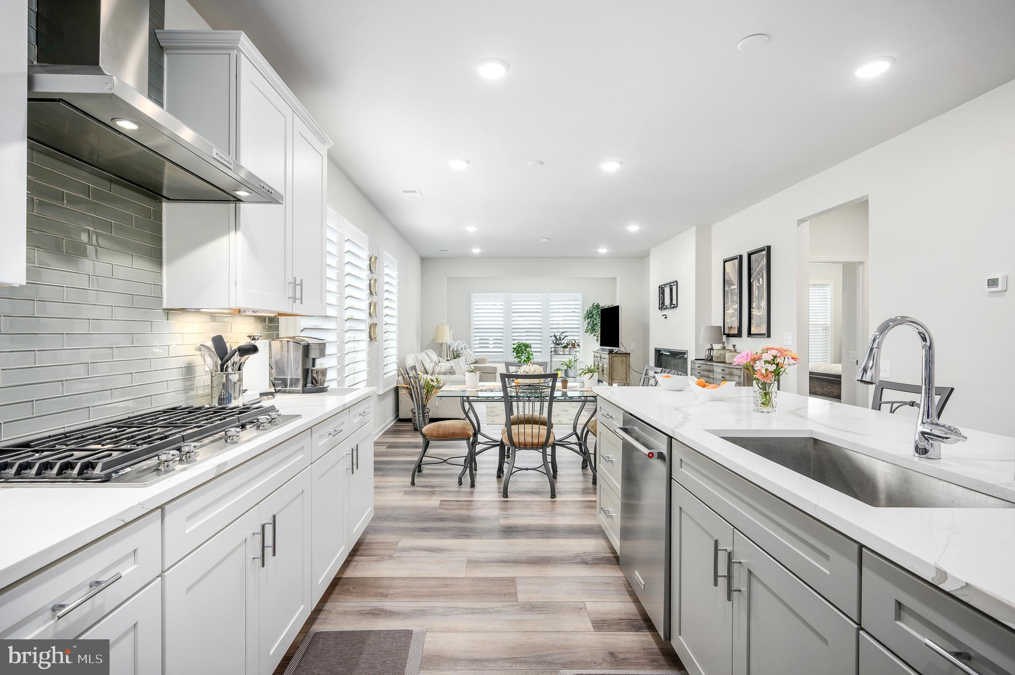 MONTEBELLO - Residential