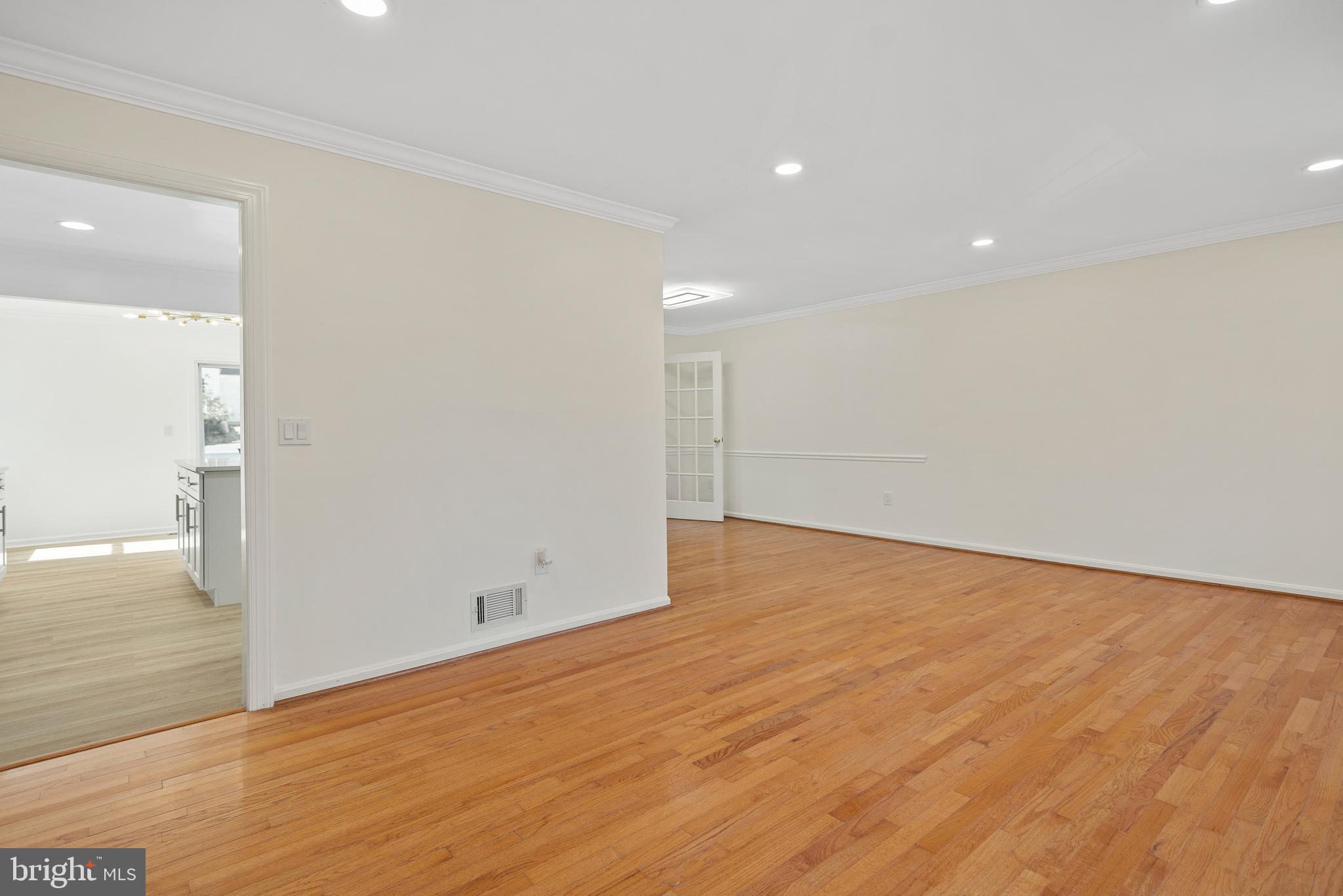 MILLS FARM - Residential