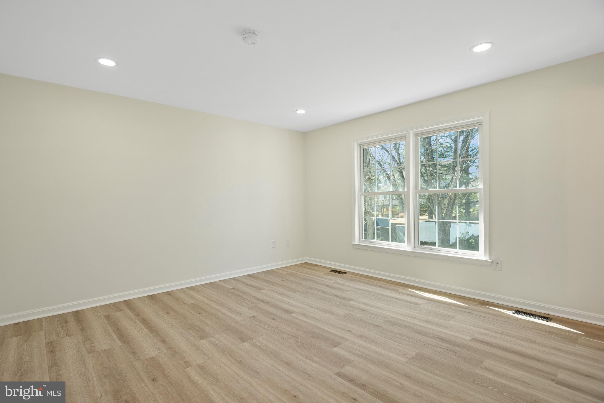 MILLS FARM - Residential