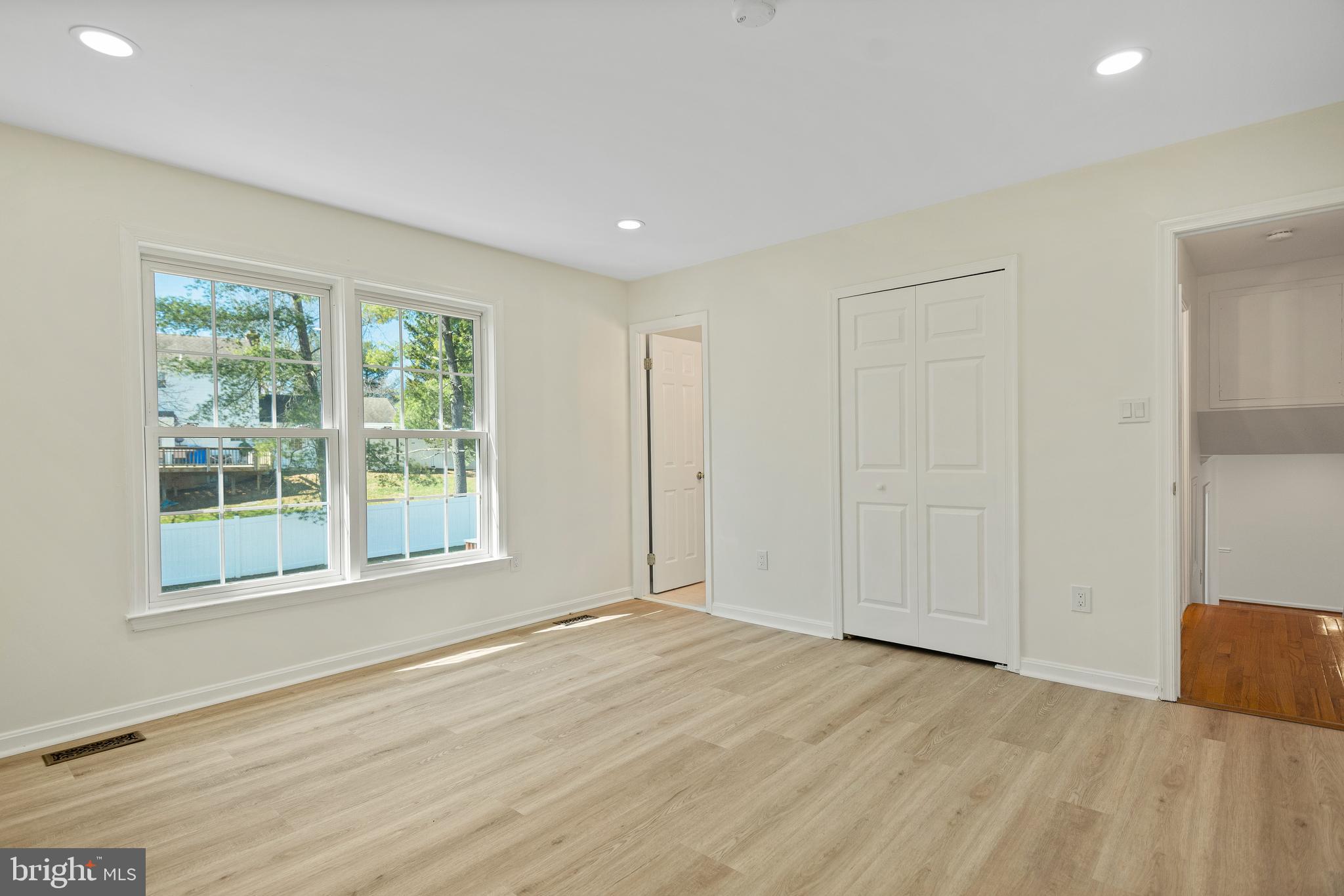 MILLS FARM - Residential