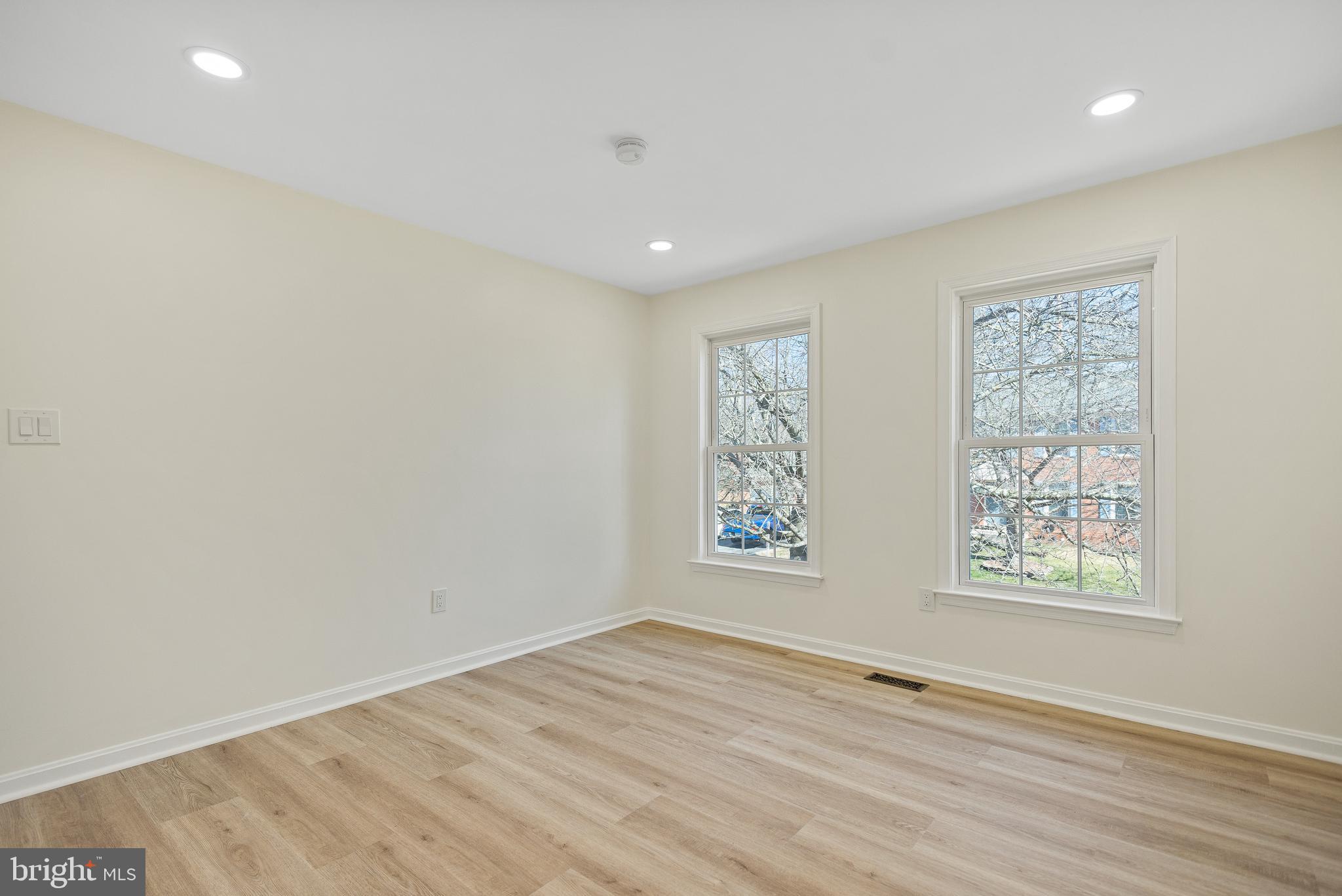 MILLS FARM - Residential