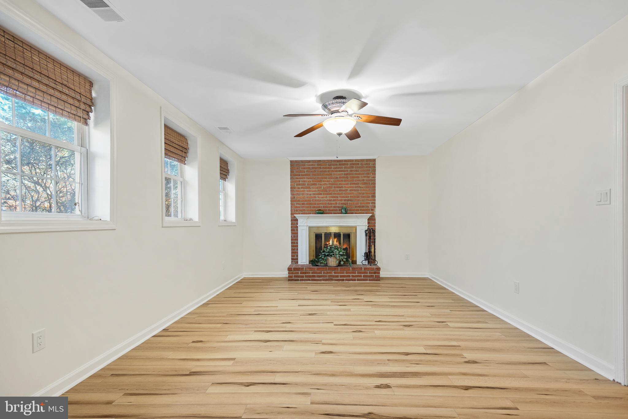 MILLS FARM - Residential