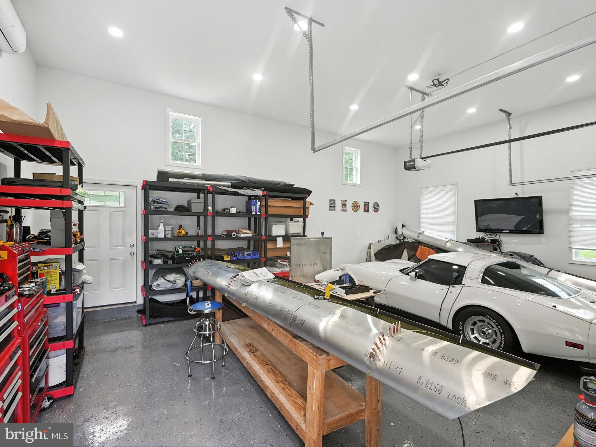 OAKTON HOLLOWS - Residential