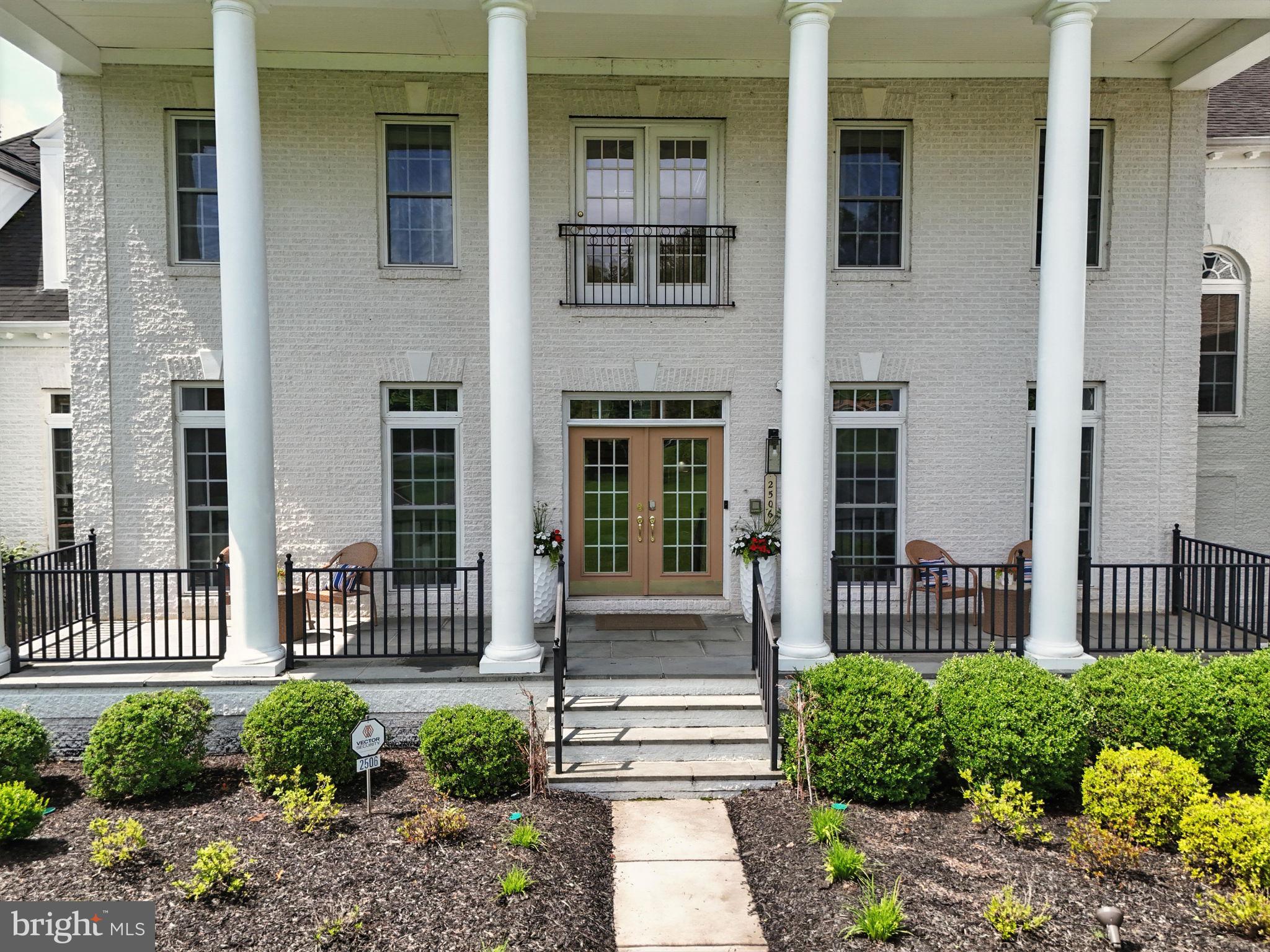 OAKTON HOLLOWS - Residential