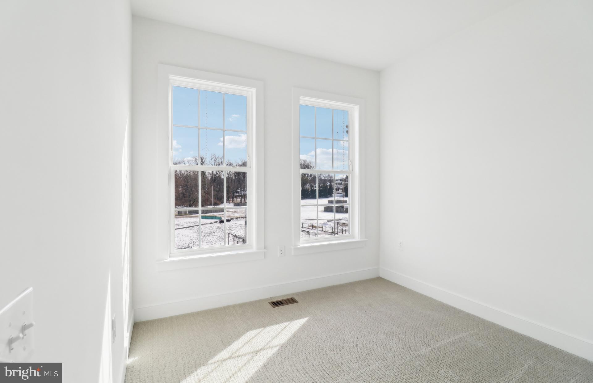 OVERLOOK AT FAIRFAX BOULEVARD - Residential