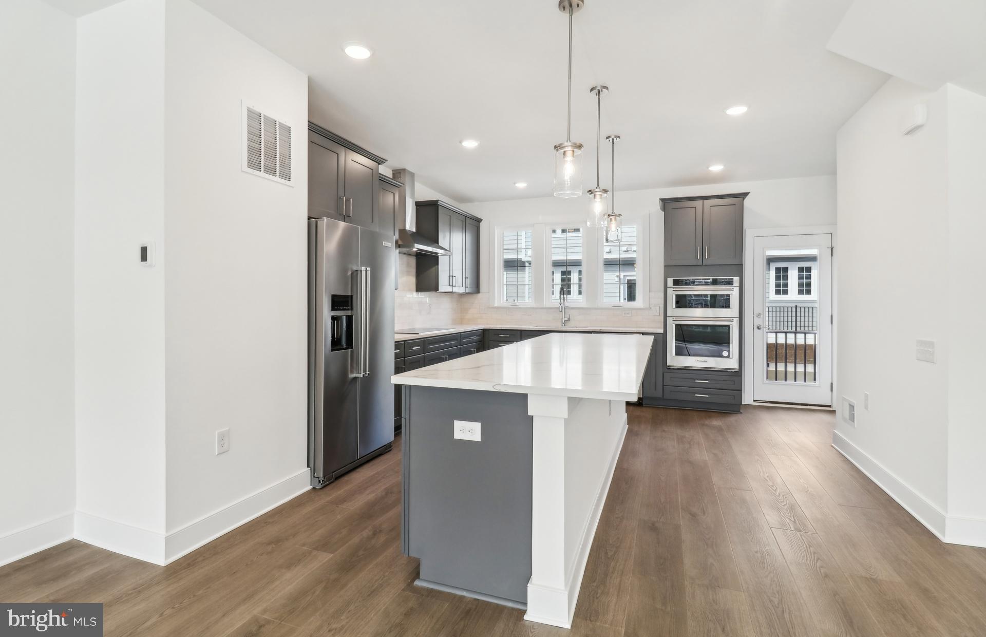 OVERLOOK AT FAIRFAX BOULEVARD - Residential