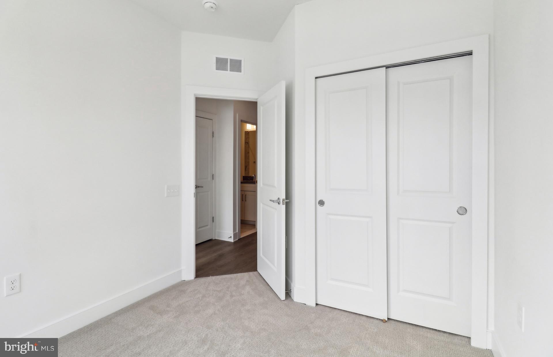 OVERLOOK AT FAIRFAX BOULEVARD - Residential