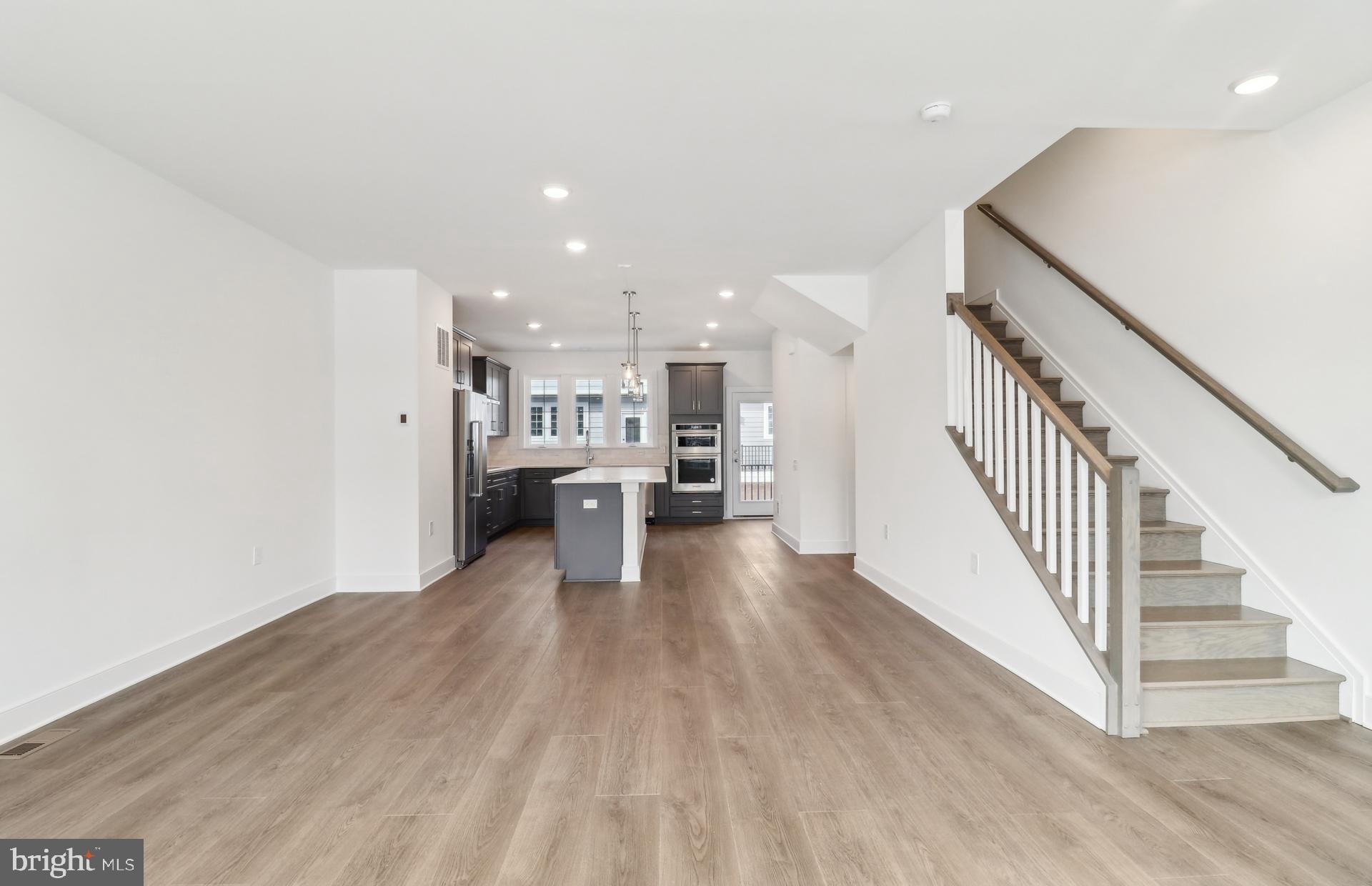 OVERLOOK AT FAIRFAX BOULEVARD - Residential