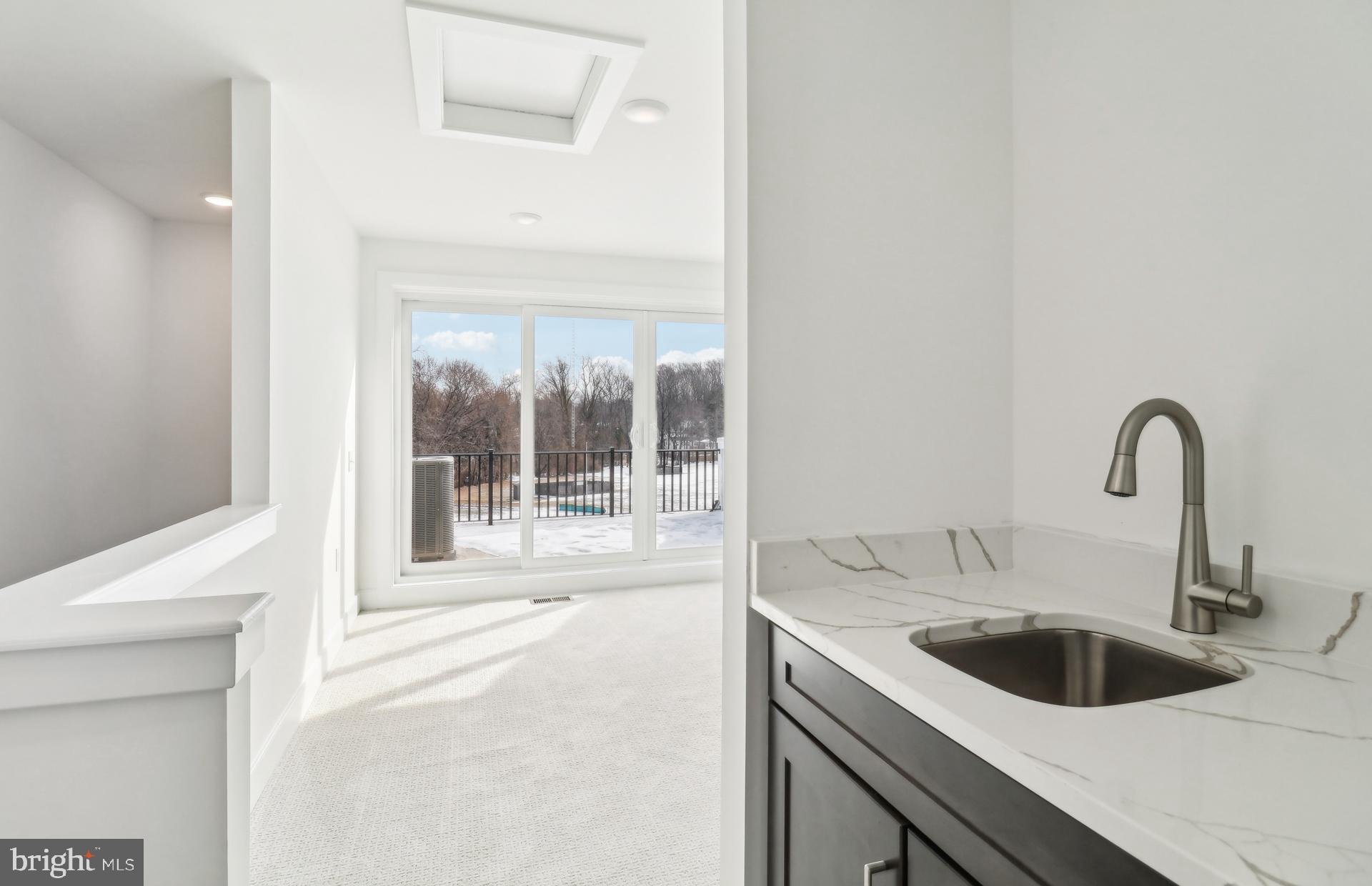 OVERLOOK AT FAIRFAX BOULEVARD - Residential